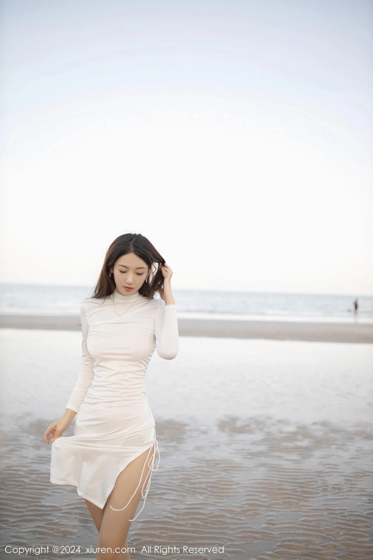 秀人集.com_[XiuRen秀人网]No.8110_模特唐安琪沙滩场景性感白色连衣短裙配白丝吊袜完美诱惑写真79P