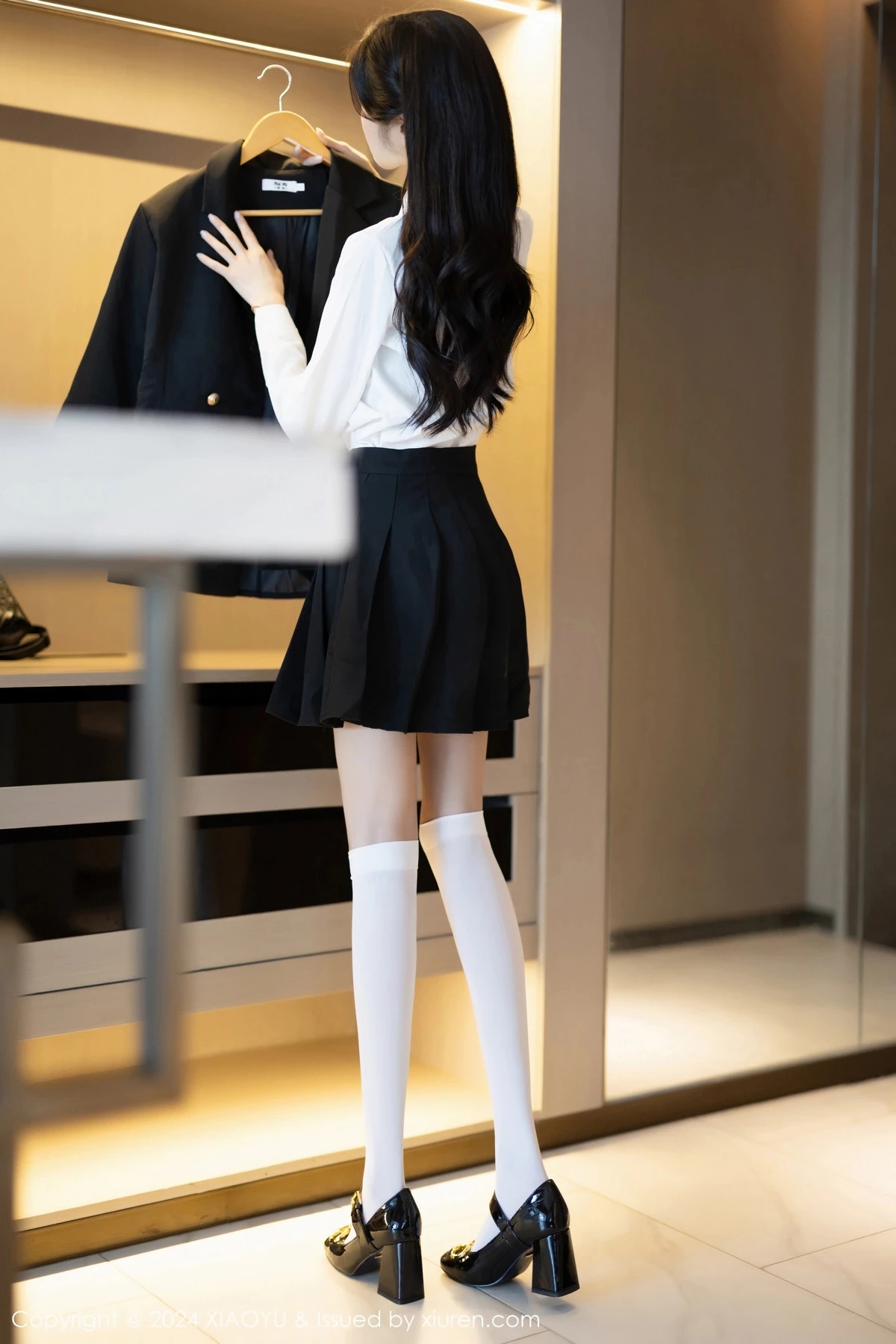 秀人集.com_[XiaoYu画语界]Vol.1204_模特程程程性感学妹制服露黑色内衣配白丝袜秀曼妙身姿诱惑写真83P