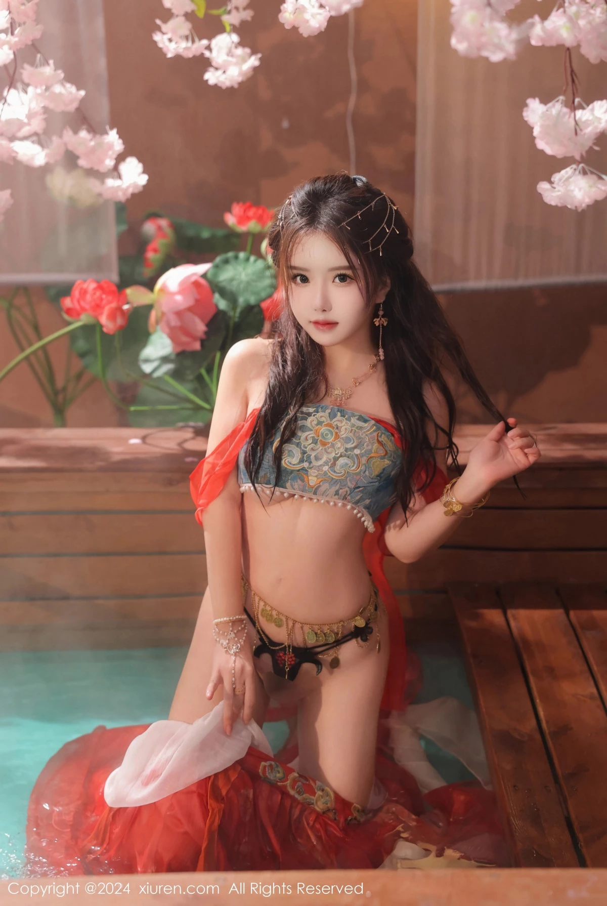 秀人集.com_[XiuRen秀人网]No.8146_模特小薯条nienie性感红色古装服饰配白丝袜秀完美身材诱惑写真82P