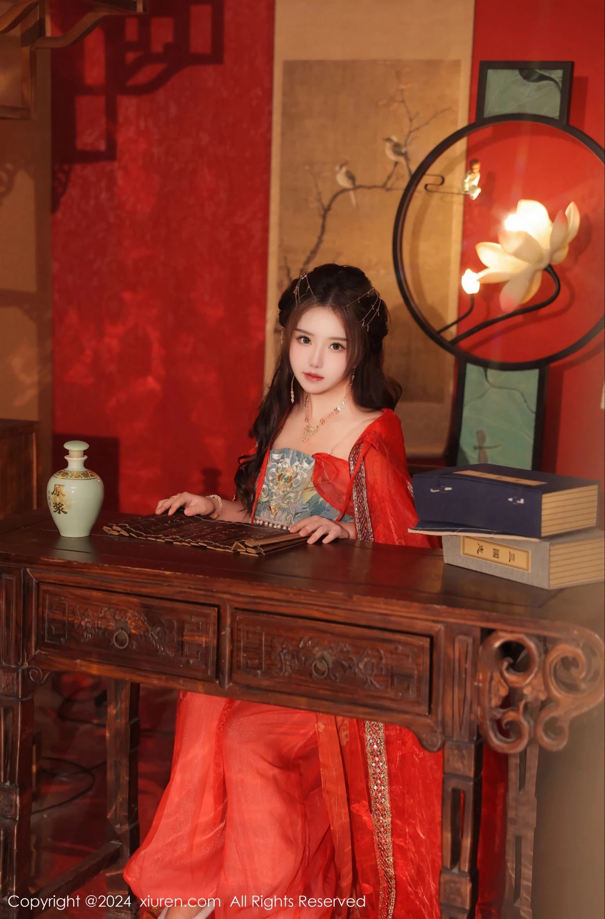 秀人集.com_[XiuRen秀人网]No.8146_模特小薯条nienie性感红色古装服饰配白丝袜秀完美身材诱惑写真82P