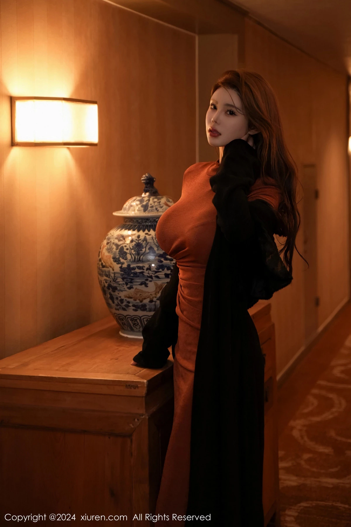 秀人集.com_[XiuRen秀人网]No.8148_模特Yuki鱼儿性感黑色条纹西服配黑丝吊袜秀丰腴身姿诱惑写真73P