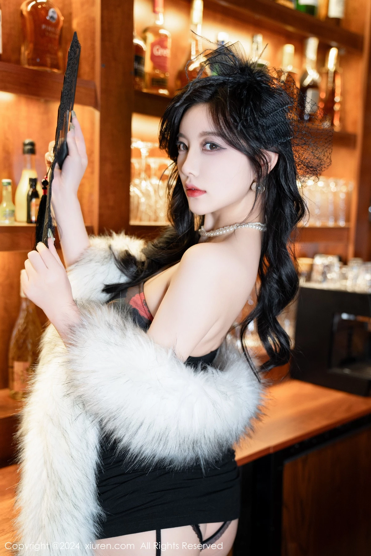 秀人集.com_[XiuRen秀人网]No.8169_女神杨晨晨Yome性感深色露肩连衣短裙配黑丝吊袜完美诱惑写真90P