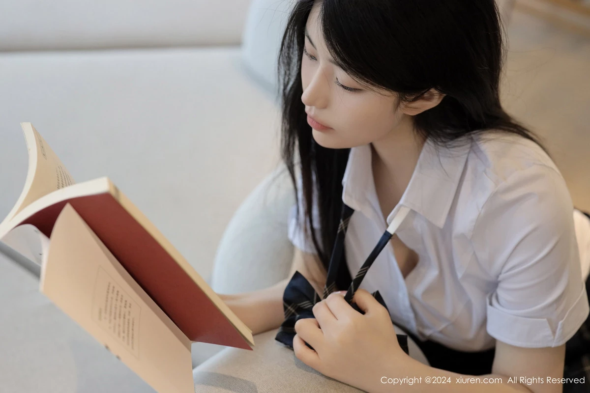 秀人集.com_[XiuRen秀人网]No.8173_模特陈小花性感白衬衫配黑色格子短裙秀曼妙身姿迷人诱惑写真83P