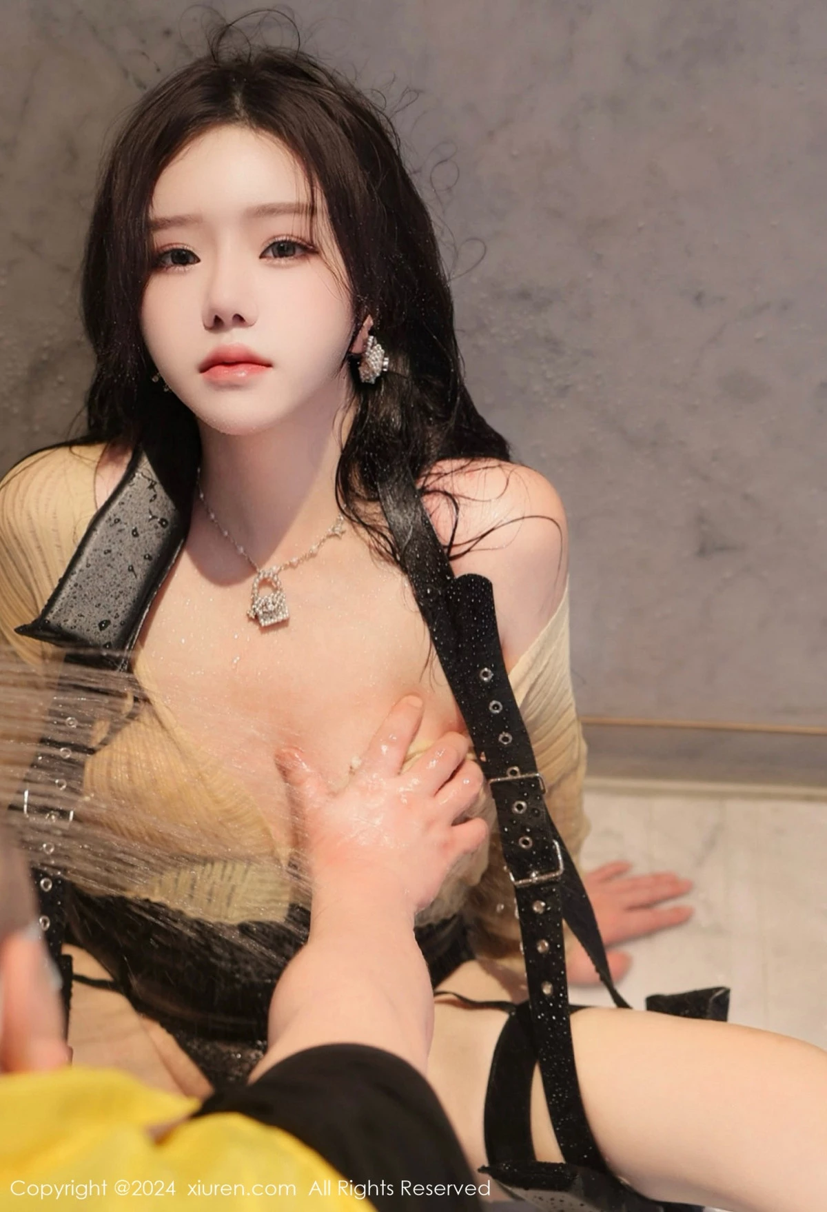 秀人集.com_[XiuRen秀人网]No.8181_模特小薯条nienie剧情演绎性感黑色蕾丝服饰秀惹火身材诱惑写真85P