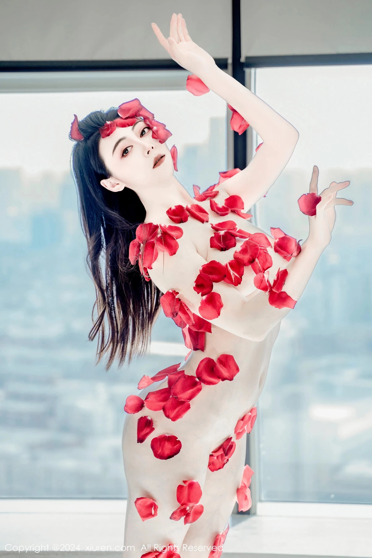 秀人集.com_[XiuRen秀人网]No.8175_新人模特瑜伽喵私房浴室玫瑰花瓣浴秀魔鬼曲线撩人诱惑写真63P