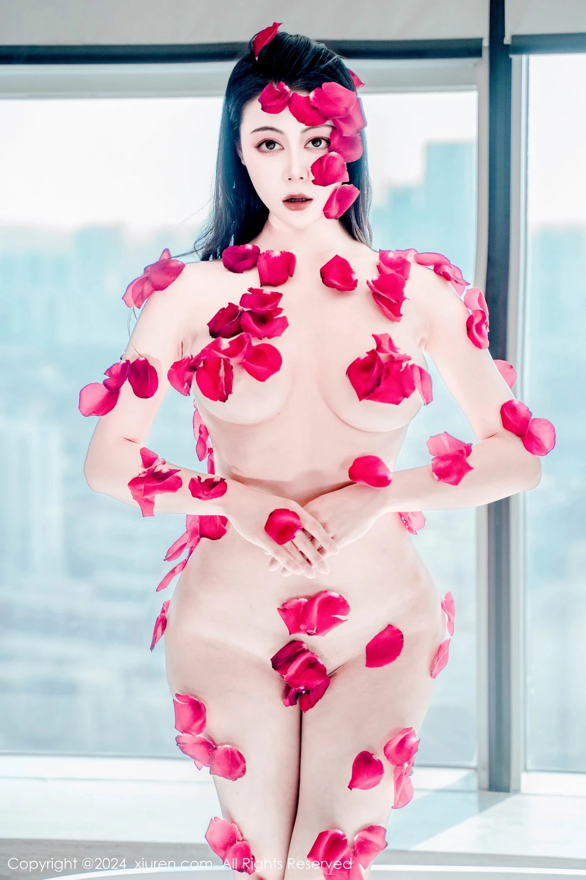 秀人集.com_[XiuRen秀人网]No.8175_新人模特瑜伽喵私房浴室玫瑰花瓣浴秀魔鬼曲线撩人诱惑写真63P