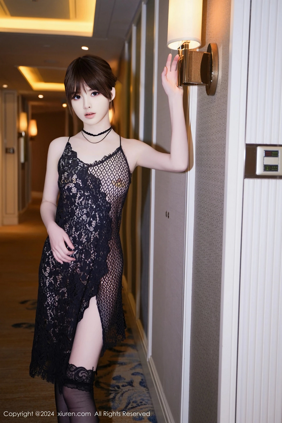 秀人集.com_[XiuRen秀人网]No.8192_模特梦灵儿Mini性感黑色轻透情趣旗袍配黑丝袜秀惹火身材诱惑写真68P