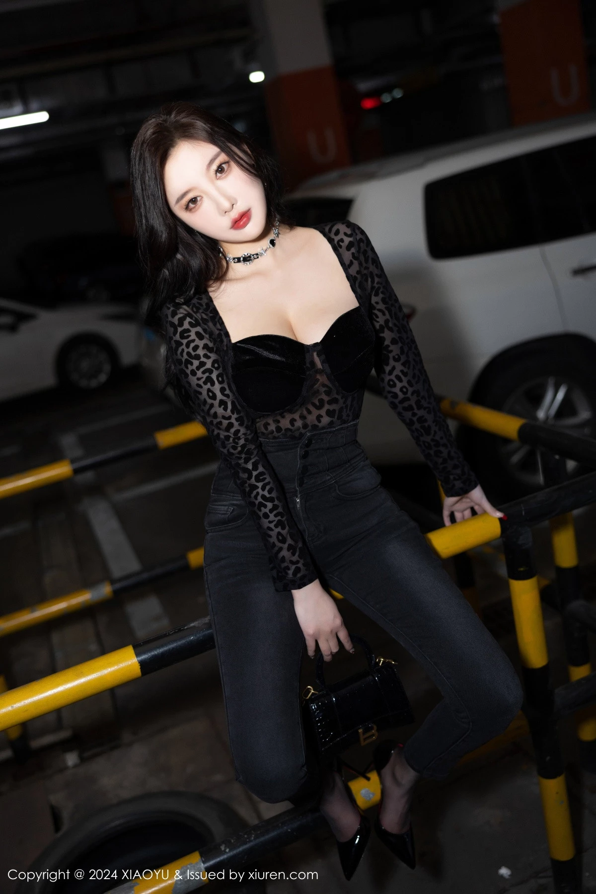 秀人集.com_[XiaoYu画语界]Vol.1216_女神杨晨晨Yome黑色豹纹配牛仔裤露性感黑色内衣完美诱惑写真88P