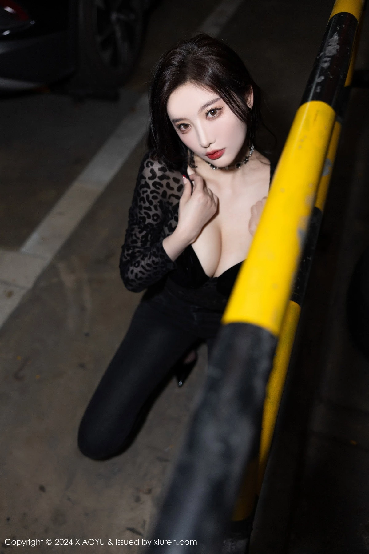 秀人集.com_[XiaoYu画语界]Vol.1216_女神杨晨晨Yome黑色豹纹配牛仔裤露性感黑色内衣完美诱惑写真88P