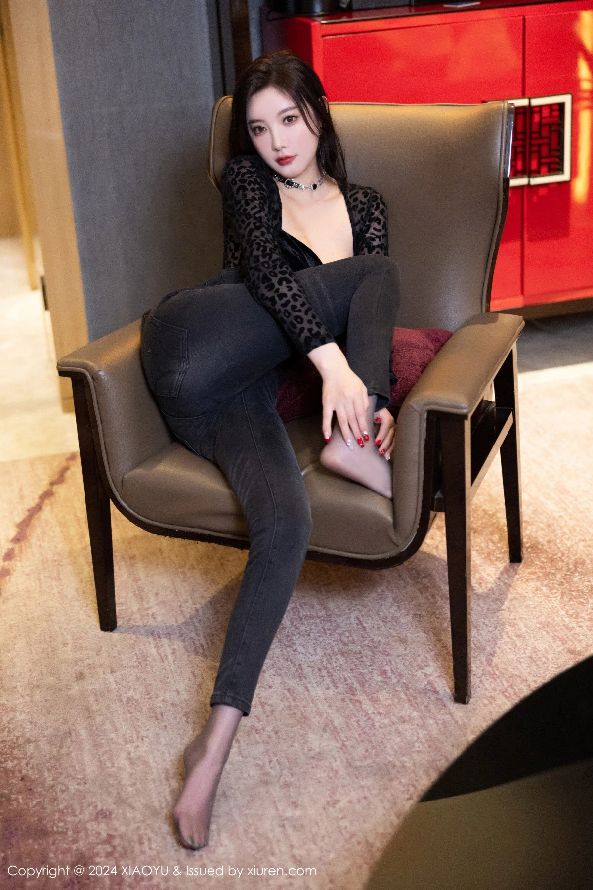 秀人集.com_[XiaoYu画语界]Vol.1216_女神杨晨晨Yome黑色豹纹配牛仔裤露性感黑色内衣完美诱惑写真88P
