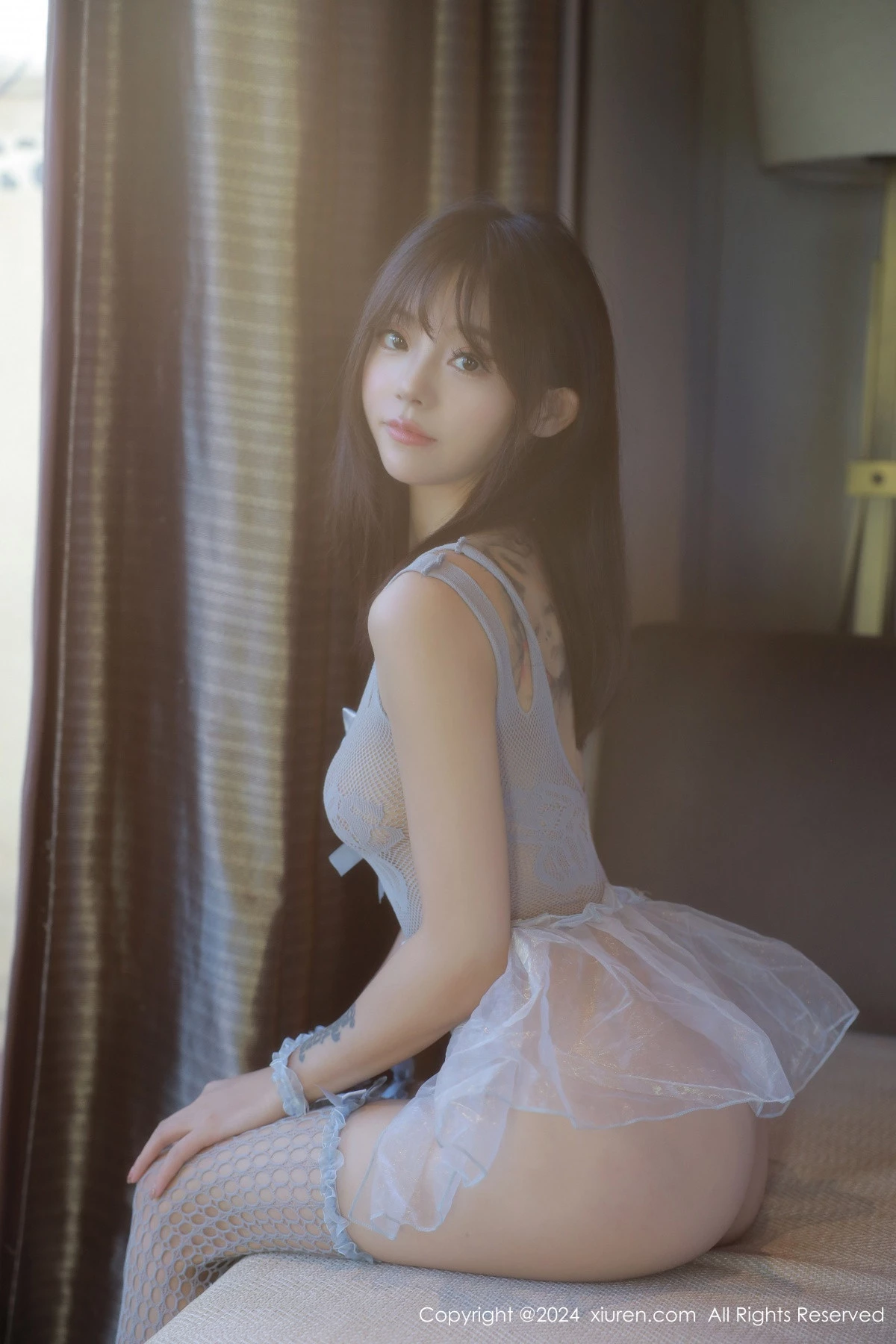 秀人集.com_[XiuRen秀人网]No.8214_模特佘贝拉bella性感灰色薄纱情趣服饰配灰丝网袜撩人诱惑写真60P