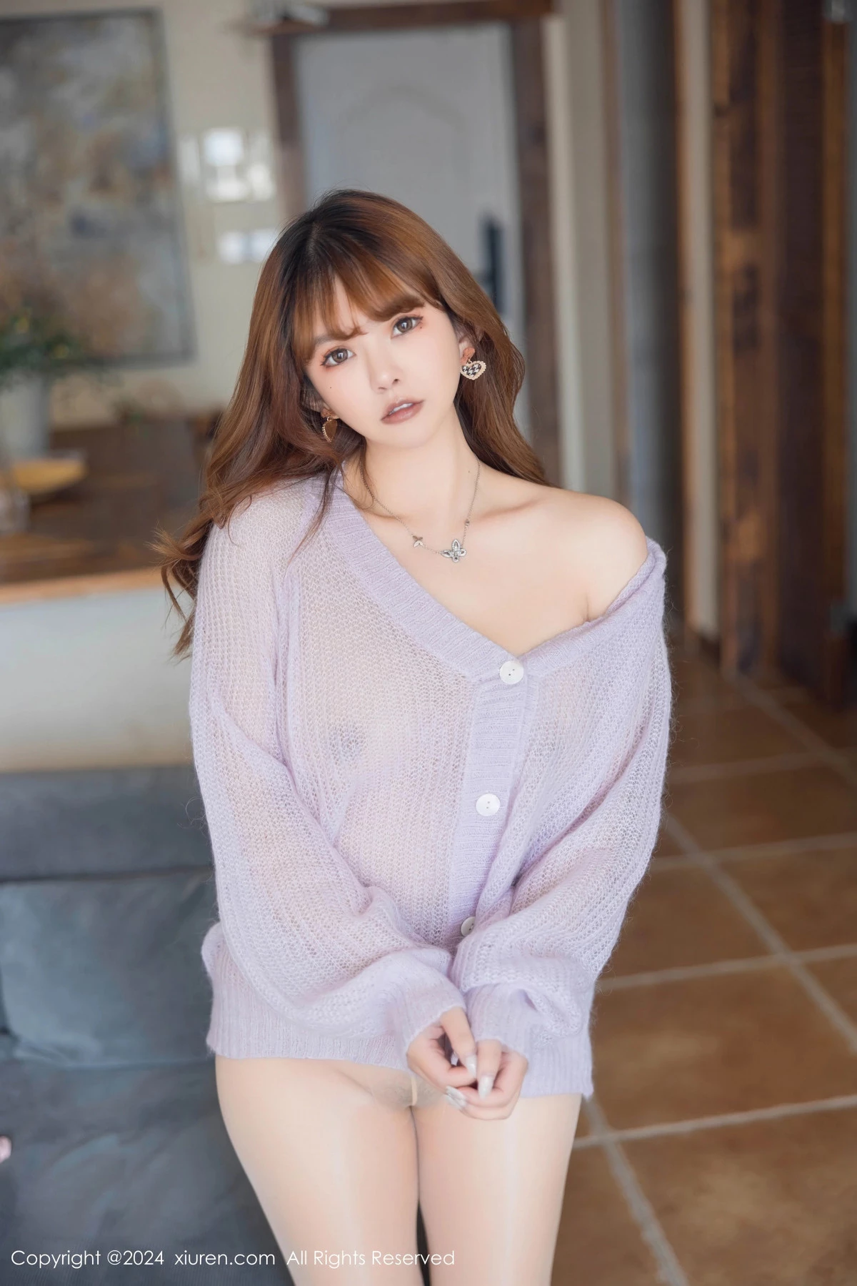 秀人集.com_[XiuRen秀人网]No.8228_模特张思允Nice性感灰色轻透上衣配无内肉丝秀惹火身材诱惑写真85P