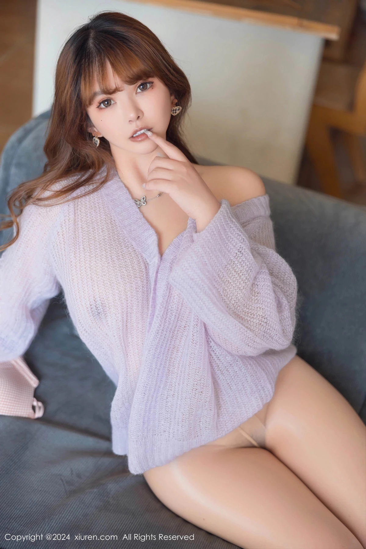 秀人集.com_[XiuRen秀人网]No.8228_模特张思允Nice性感灰色轻透上衣配无内肉丝秀惹火身材诱惑写真85P