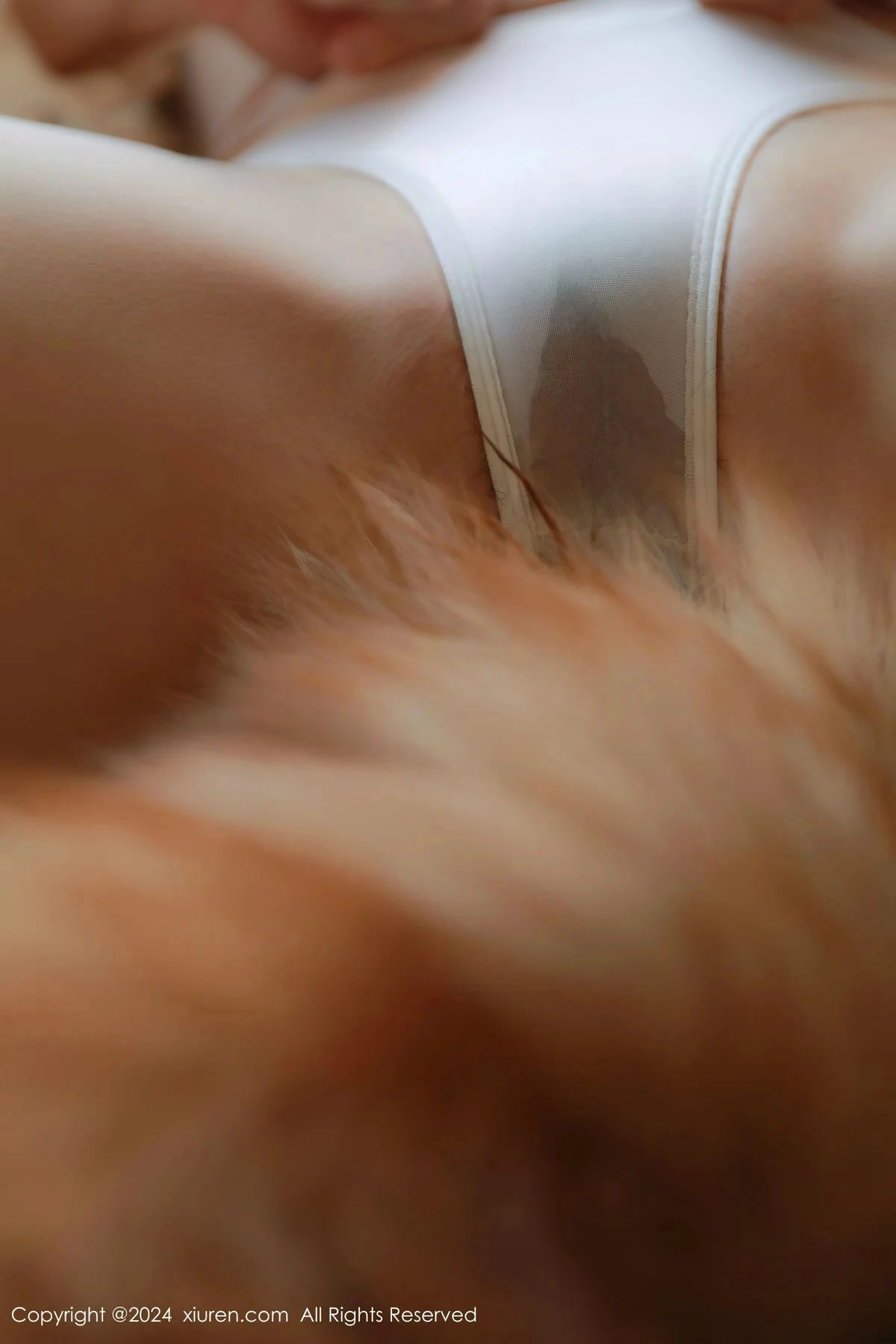 秀人集.com_[XiuRen秀人网]No.8243_模特豆瓣酱澳门旅拍性感狐狸装扮淡黄色服饰秀惹火身材诱惑写真88P