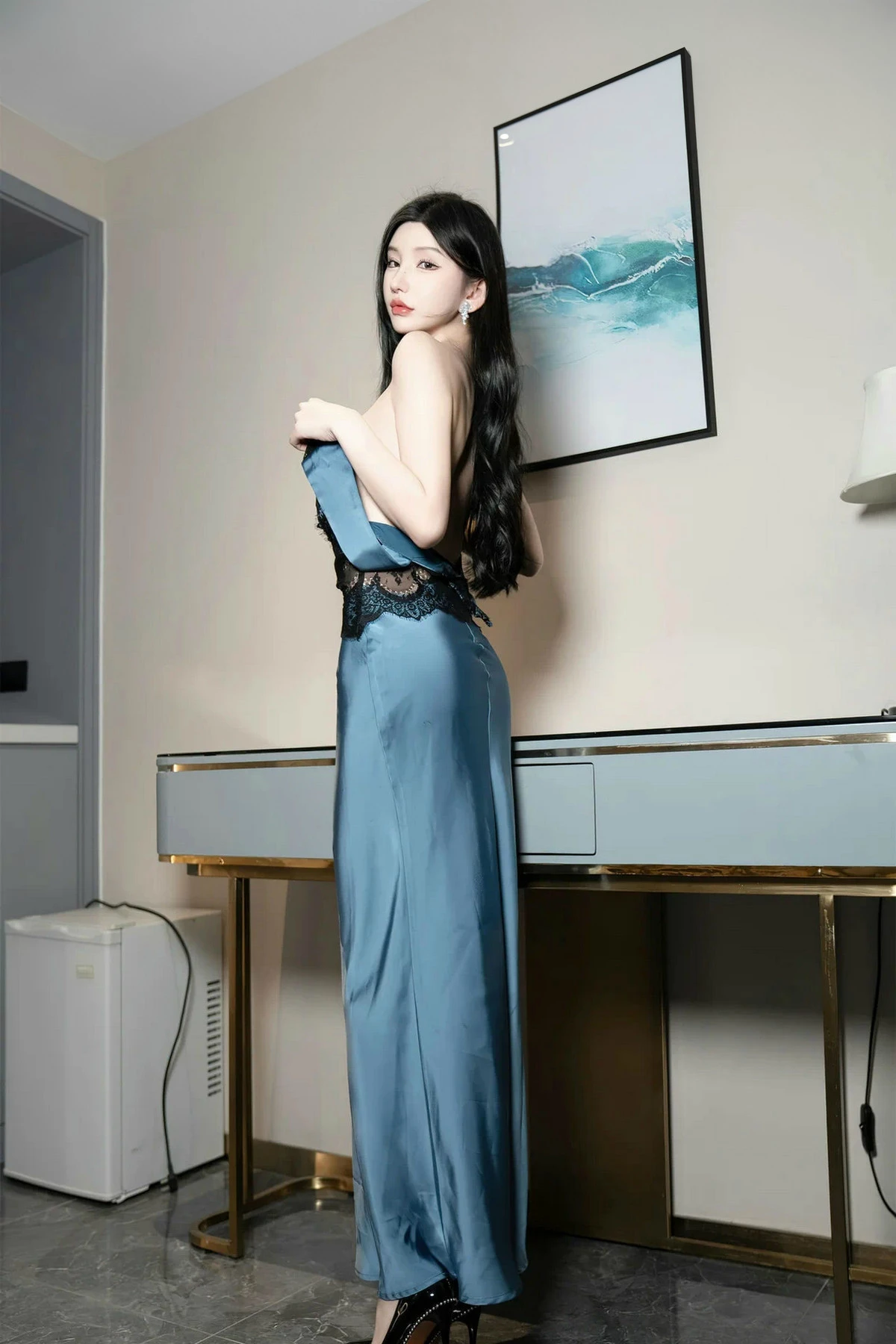 秀人集.com_[XiuRen秀人网]No.8242_女神周于希Sally性感蕾丝长裙+黑色薄纱连体衣秀完美身材诱惑写真115P