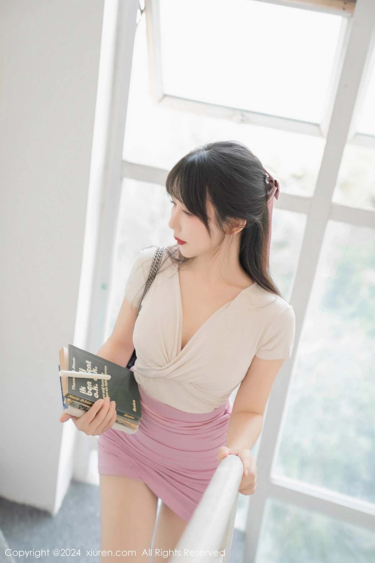 秀人集.com_[XiuRen秀人网]No.8112_模特波巧酱家庭教师主题性感白T配粉色短裙秀完美身材诱惑写真85P