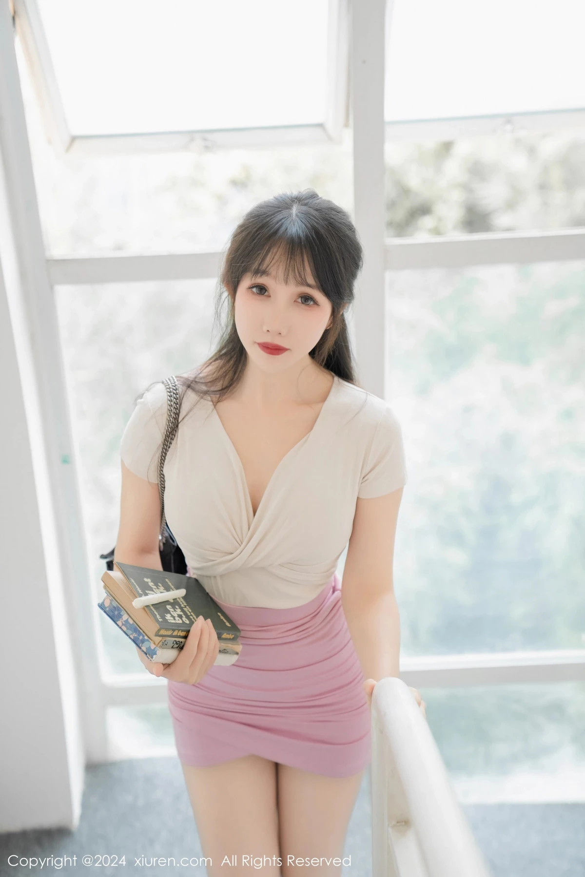 秀人集.com_[XiuRen秀人网]No.8112_模特波巧酱家庭教师主题性感白T配粉色短裙秀完美身材诱惑写真85P