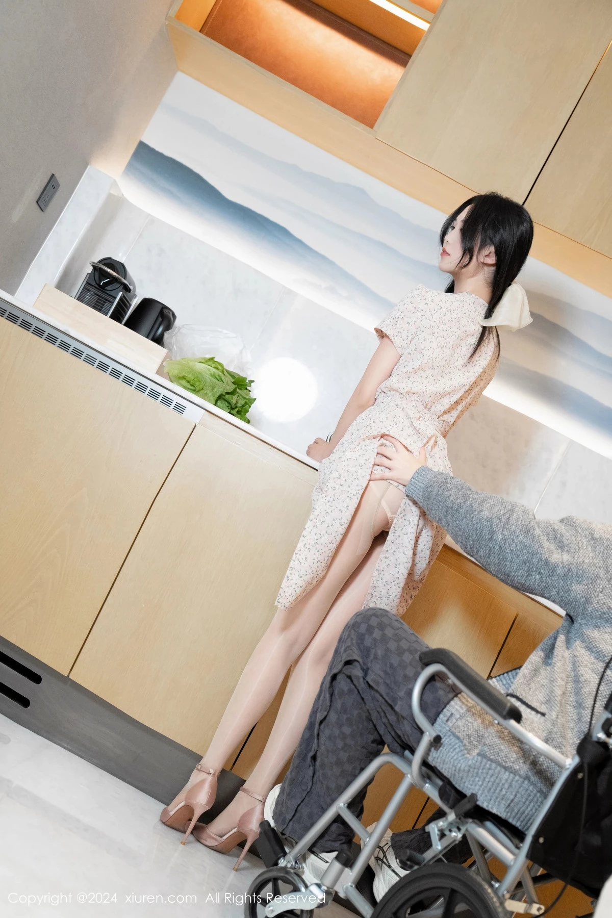 秀人集.com_[XiuRen秀人网]No.8130_模特利世家政服务主题性感浅色连衣短裙露浅色内衣迷人诱惑写真90P