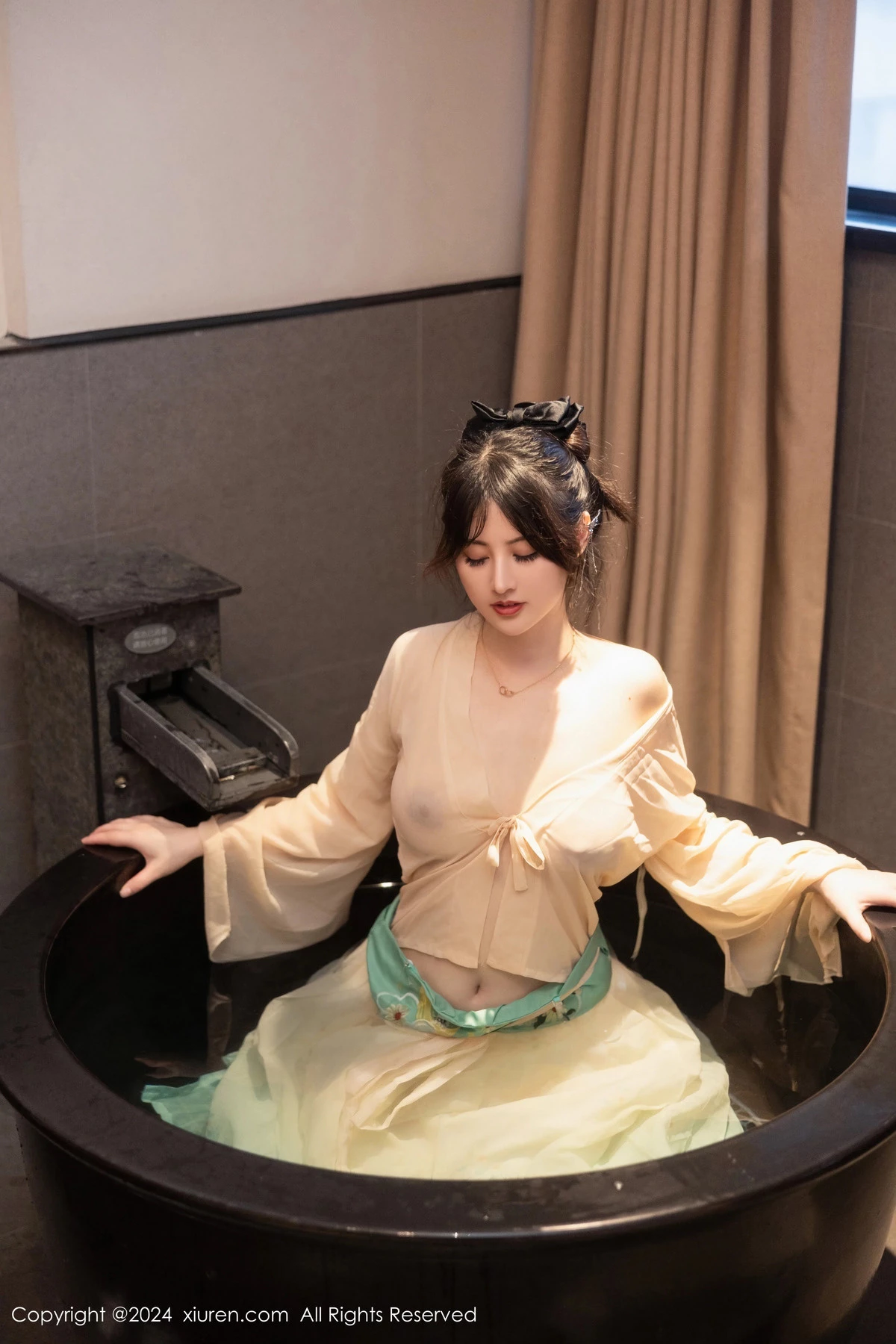秀人集.com_[XiuRen秀人网]No.8128_模特诗诗kiki浴室场景性感古装情趣服饰秀丰腴有致身材诱惑写真82P