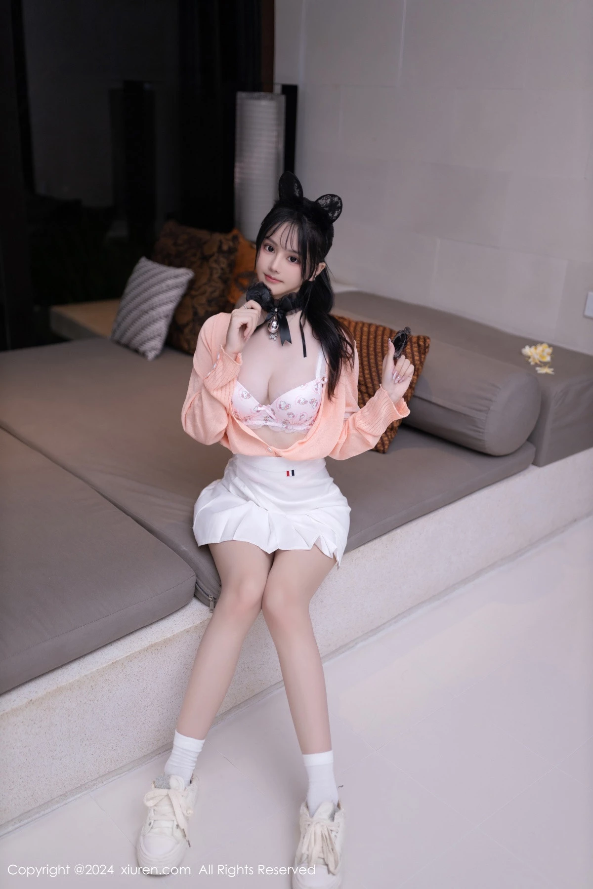 秀人集.com_[XiuRen秀人网]No.8138_模特幼幼粉色上衣配白短裙露性感浅花色内衣秀曼妙身姿诱惑写真80P