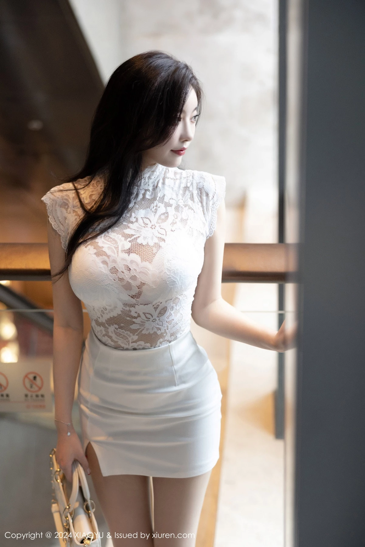 秀人集.com_[XiaoYu画语界]Vol.1208_女神杨晨晨Yome白色蕾丝连衣裙露白色内衣秀丰腴身材诱惑写真86P