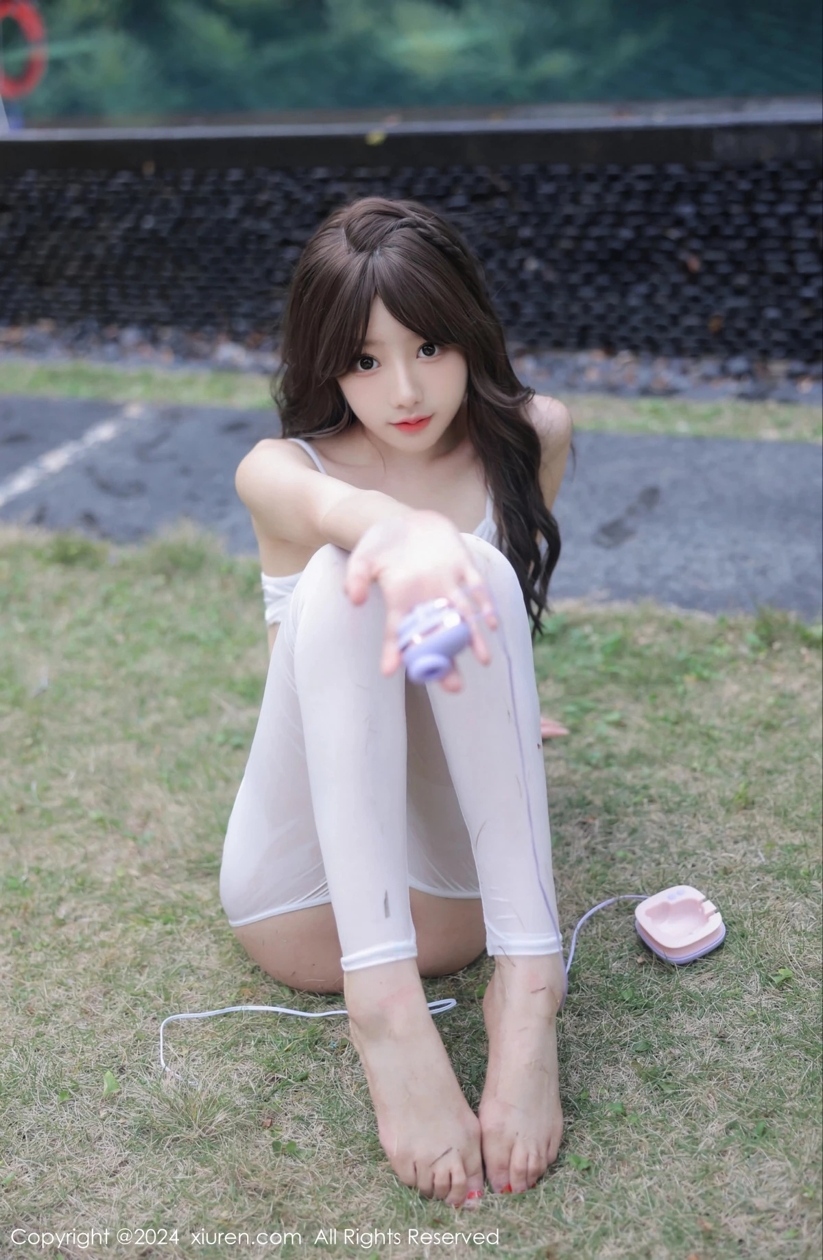 秀人集.com_[XiuRen秀人网]No.8132_模特桃妖夭户外白色内衣配性感白色露臀裤秀曼妙身姿诱惑写真78P