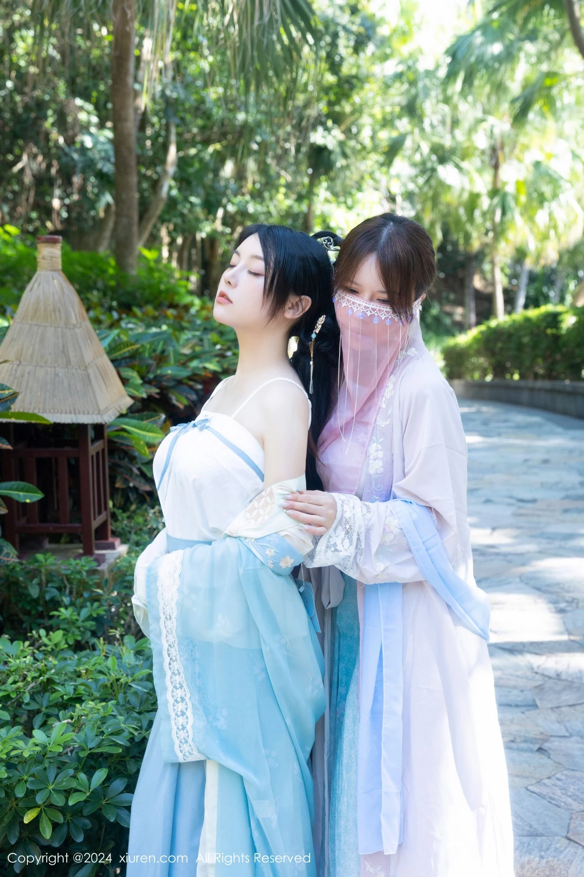 秀人集.com_[XiuRen秀人网]No.8137_模特合集女神豆瓣酱性感姐妹花私房情趣古典服饰完美诱惑写真84P