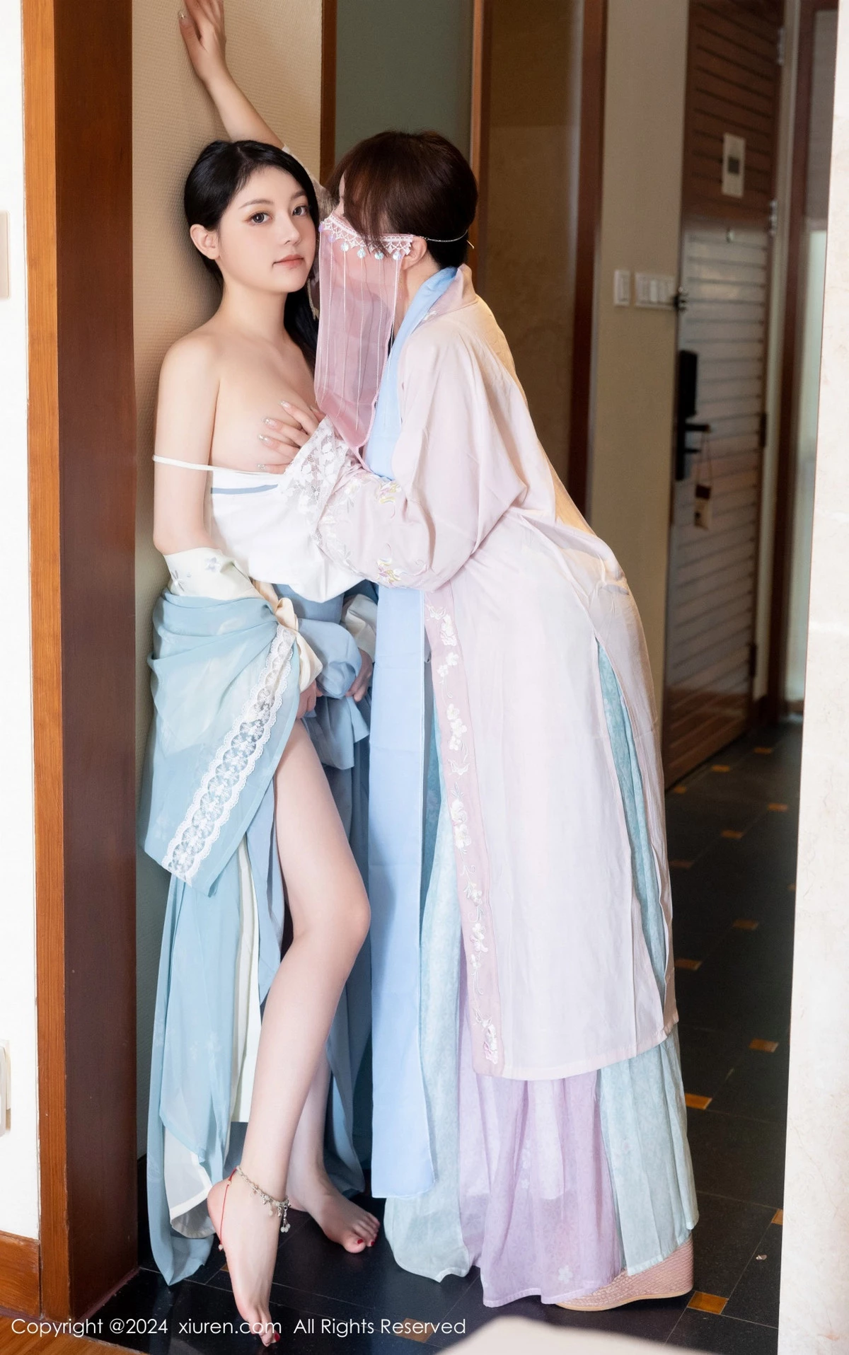 秀人集.com_[XiuRen秀人网]No.8137_模特合集女神豆瓣酱性感姐妹花私房情趣古典服饰完美诱惑写真84P