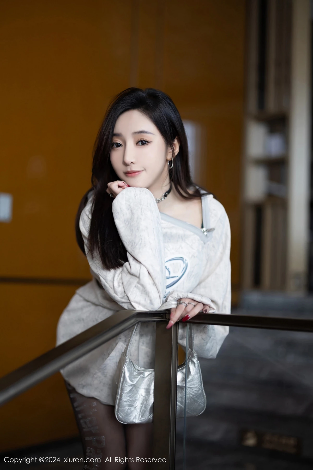 秀人集.com_[XiuRen秀人网]No.8135_女神王馨瑶yanni脱外套露性感情趣内衣配超薄黑丝迷人诱惑写真80P