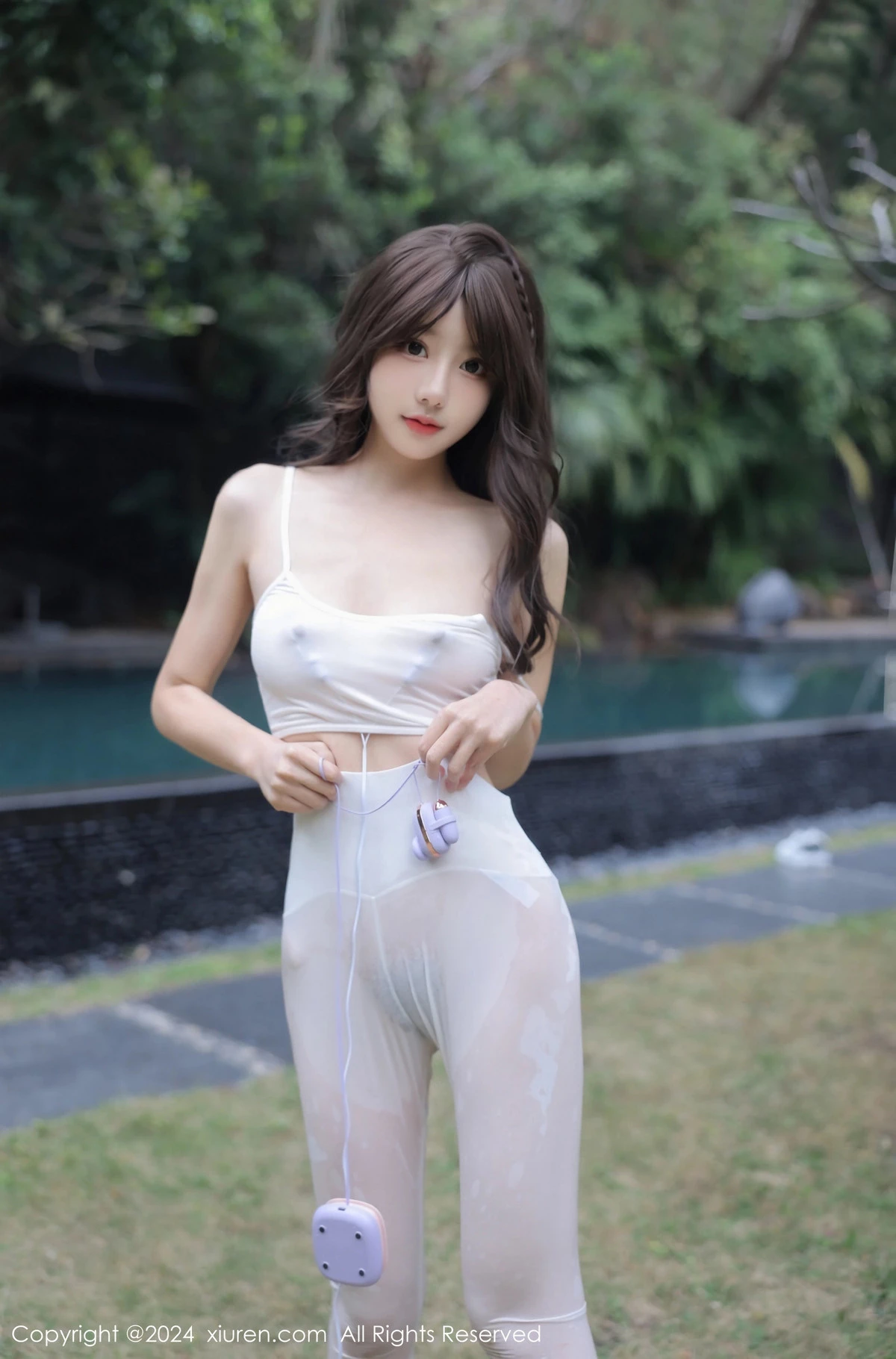 秀人集.com_[XiuRen秀人网]No.8132_模特桃妖夭户外白色内衣配性感白色露臀裤秀曼妙身姿诱惑写真78P