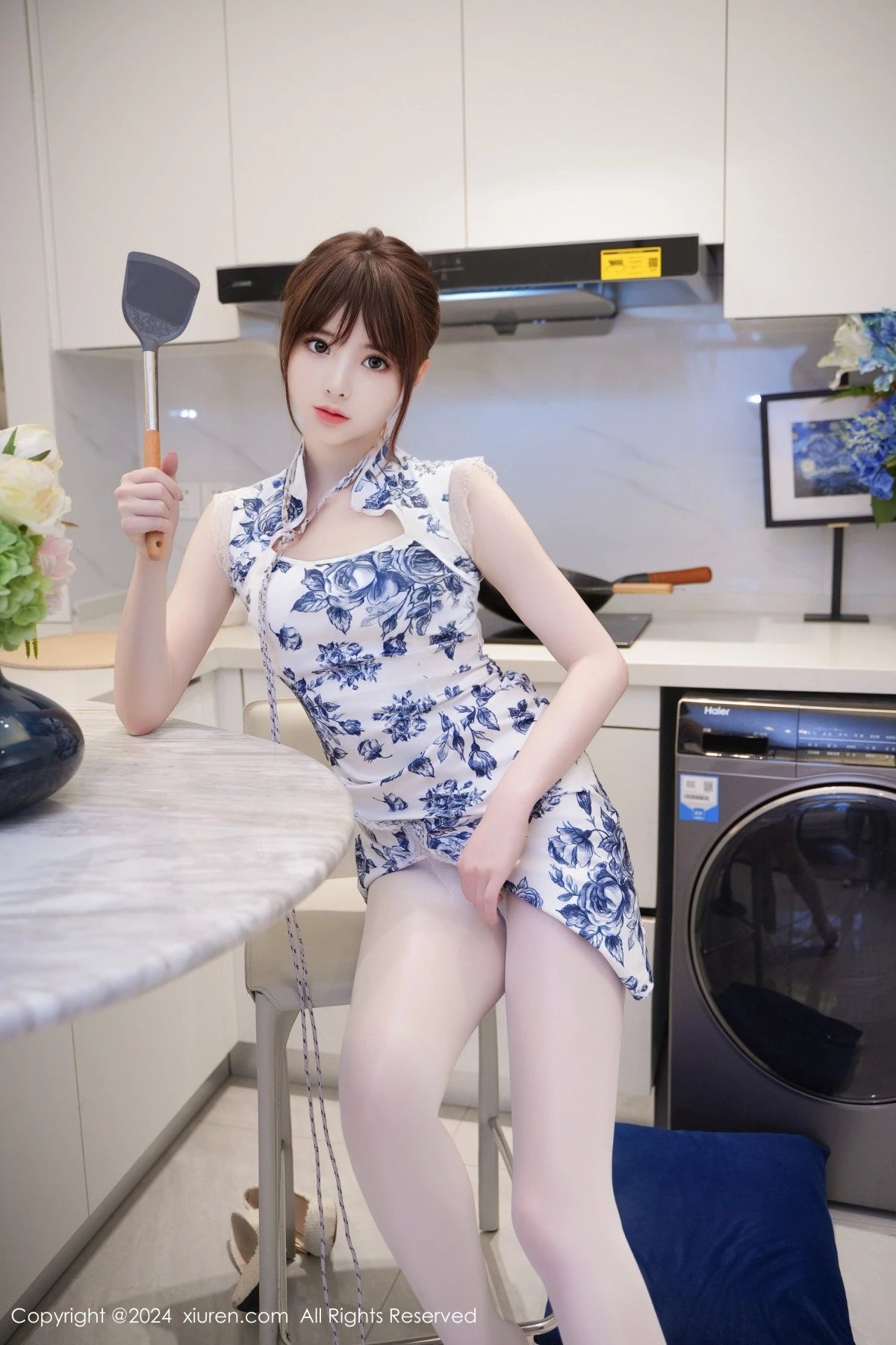 秀人集.com_[XiuRen秀人网]No.8255_模特梦灵儿Mini性感青色轻透旗袍配原色丝袜秀惹火身材诱惑写真77P