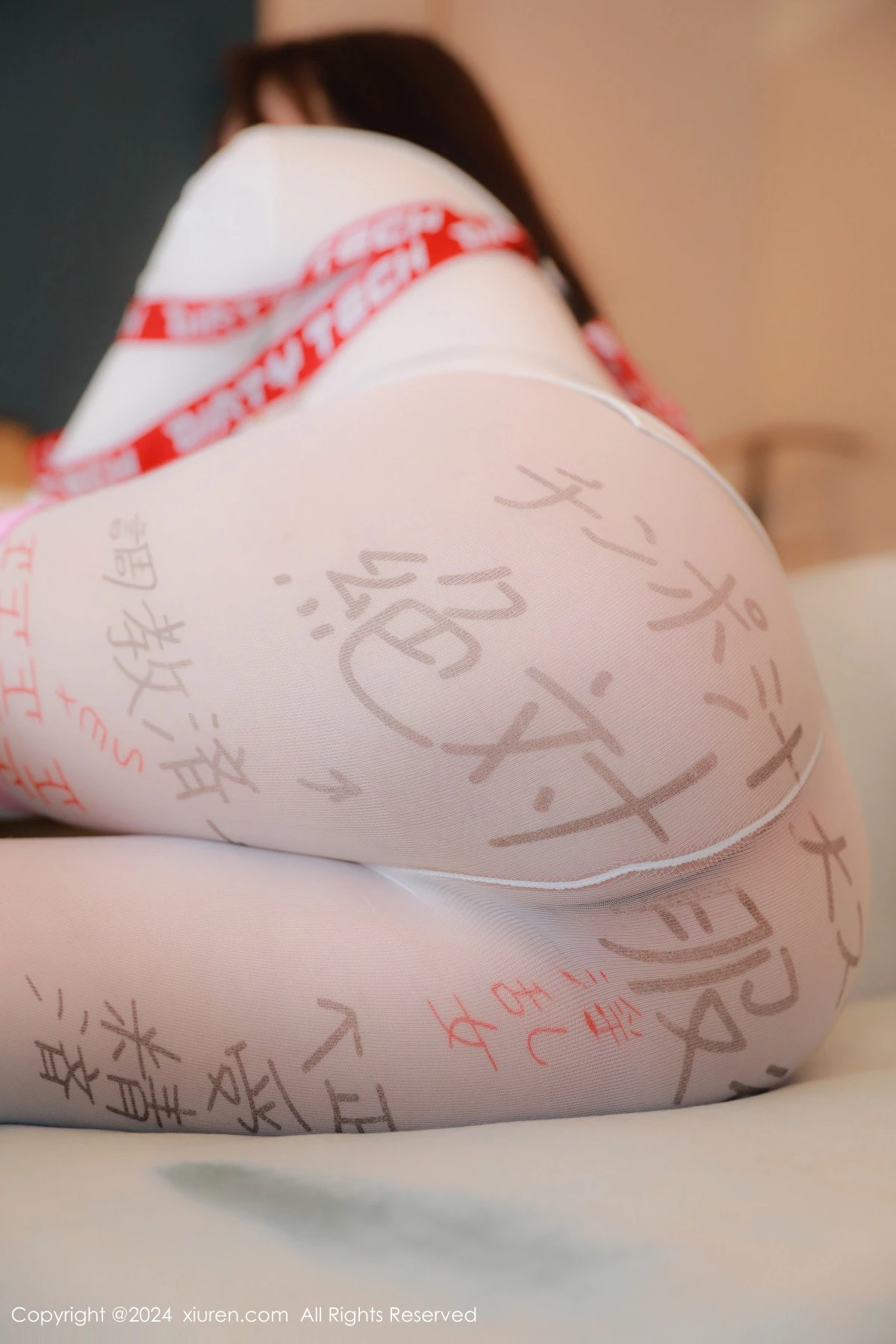 秀人集.com_[XiuRen秀人网]No.8258_模特小薯条nienie性感白色服饰配诱人白丝袜秀曼妙身姿诱惑写真91P