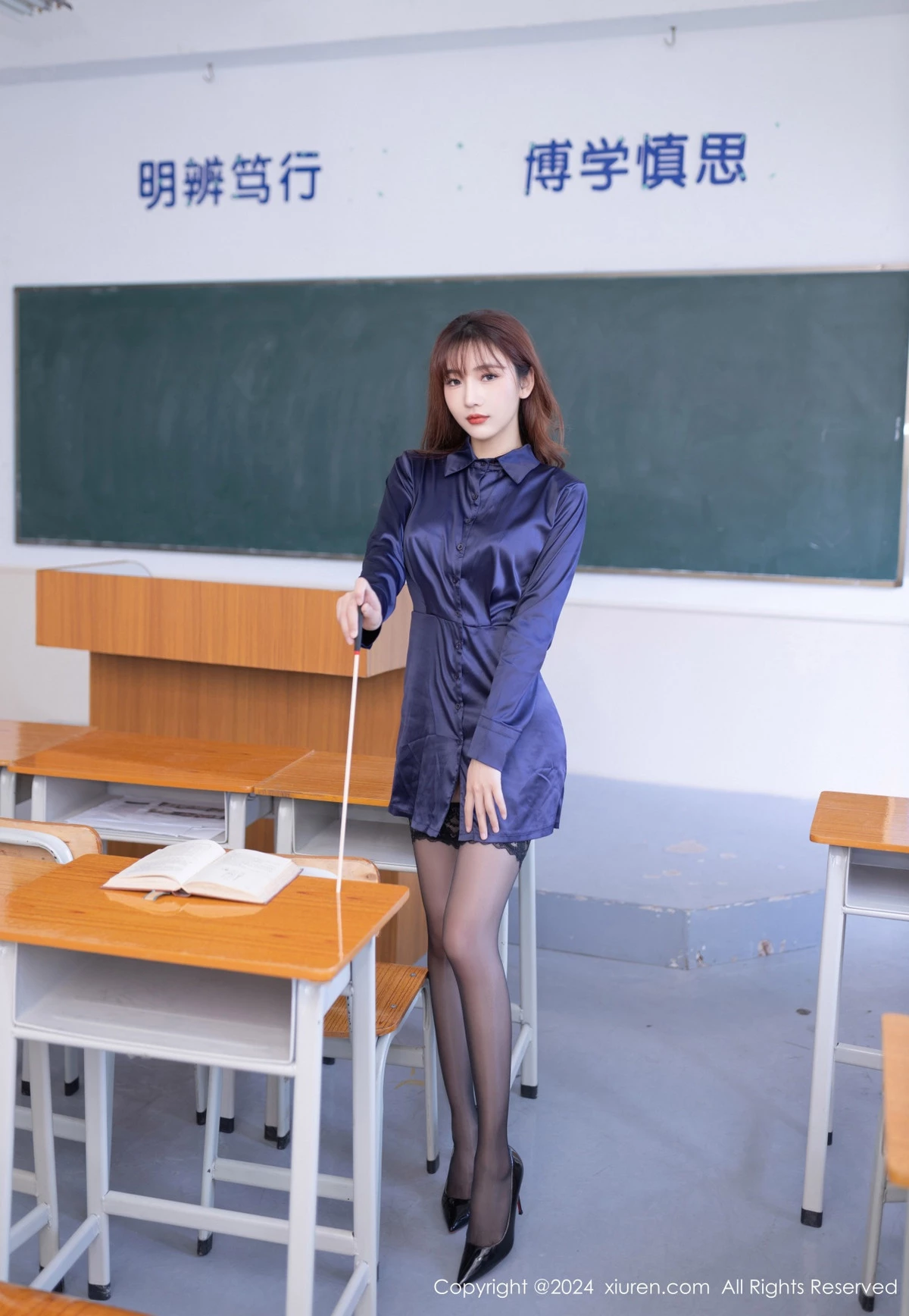 秀人集.com_[XiuRen秀人网]No.8309_模特陆萱萱性感深蓝色连衣短裙露豹纹内衣秀柔美身姿诱惑写真80P