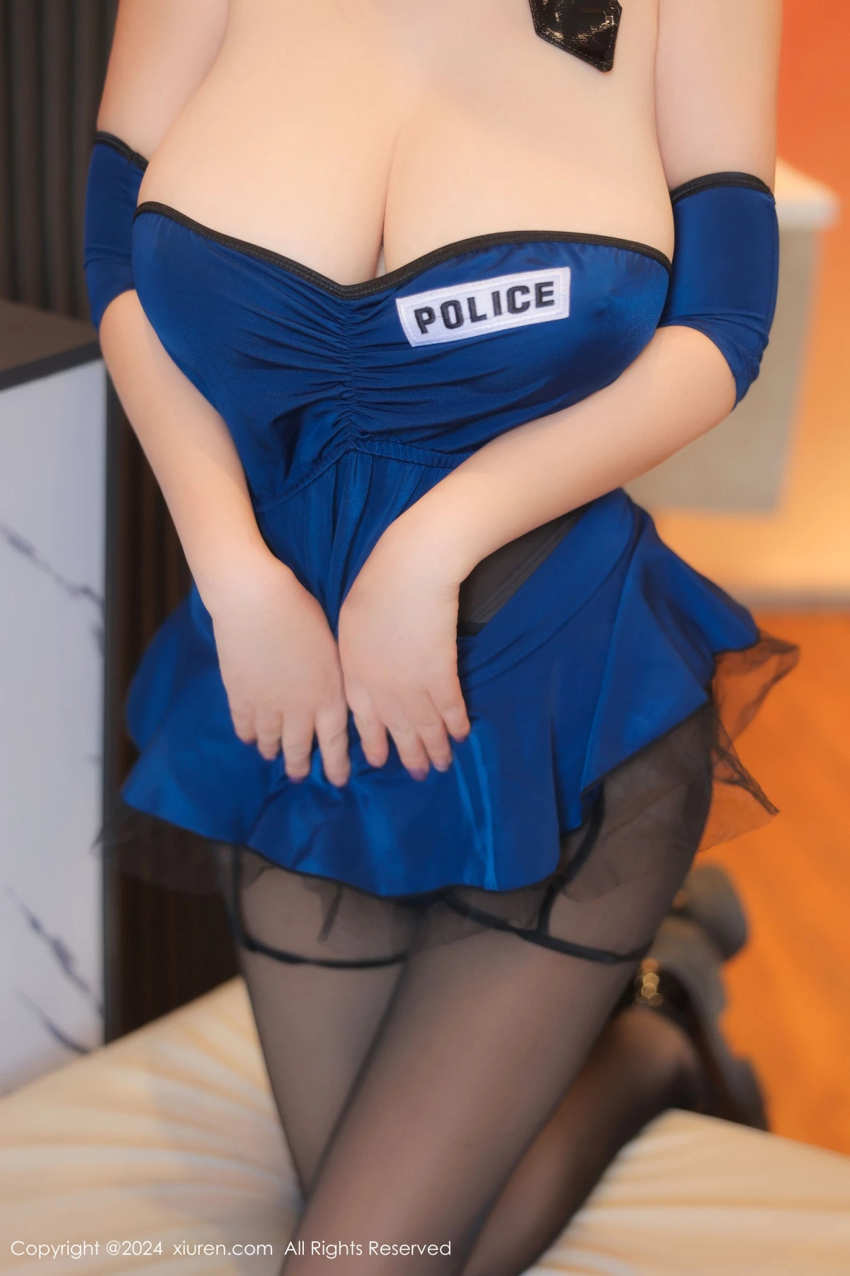 秀人集.com_[XiuRen秀人网]No.8304_模特陈柒柒性感蓝色抹胸服饰配超薄黑丝秀惹火身段完美诱惑写真87P