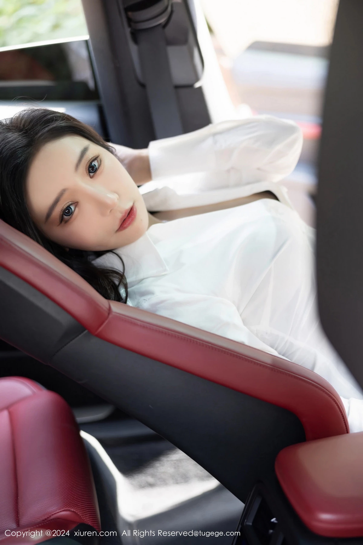 秀人集.com_[XiuRen秀人网]No.8314_女神王馨瑶yanni性感白衬衫配黑短裙露超薄黑丝秀美腿诱惑写真80P