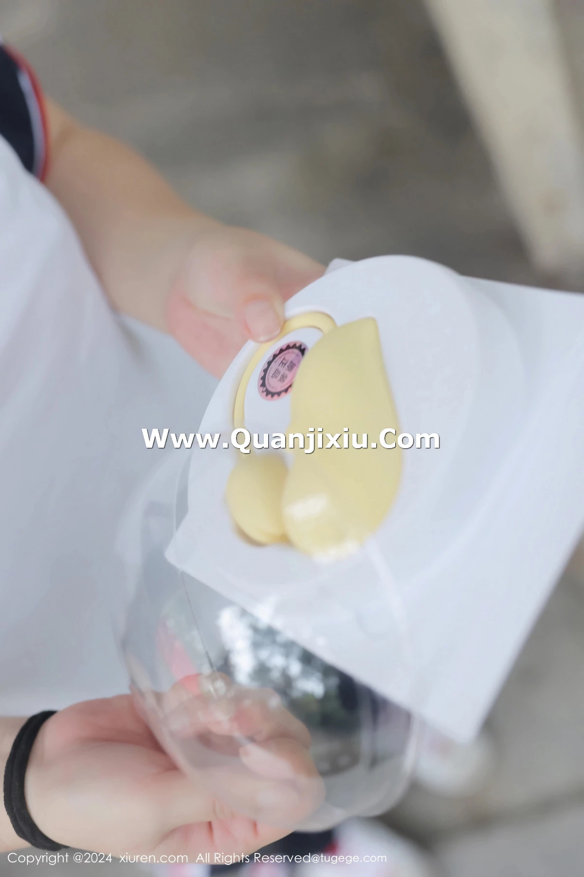 秀人集.com_[XiuRen秀人网]No.8335_模特小薯条nienie户外性感学生运动装露超薄肉丝撩人诱惑写真88P