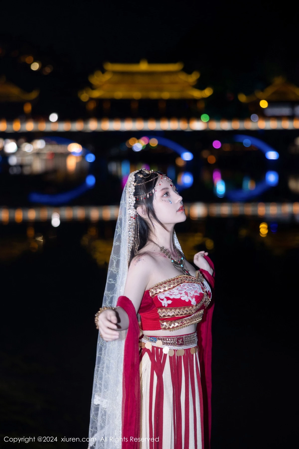 秀人集.com_[XiuRen秀人网]No.8349_模特豆瓣酱性感红色薄纱西域服饰半脱秀丰腴身材撩人诱惑写真82P