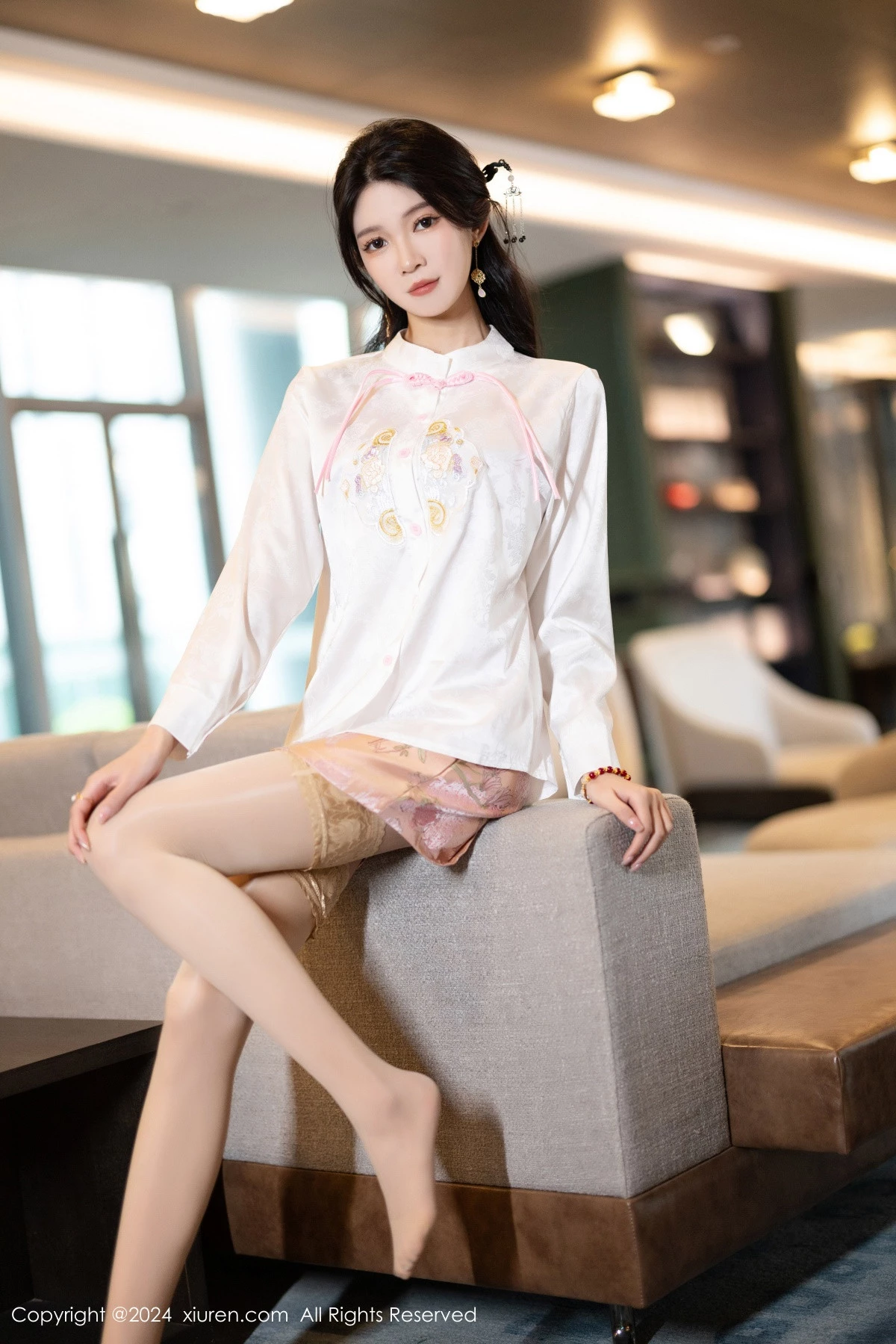 秀人集.com_[XiuRen秀人网]No.8347_模特程程程私房性感紫色内衣配诱人丝袜秀曼妙身姿迷人诱惑写真85P