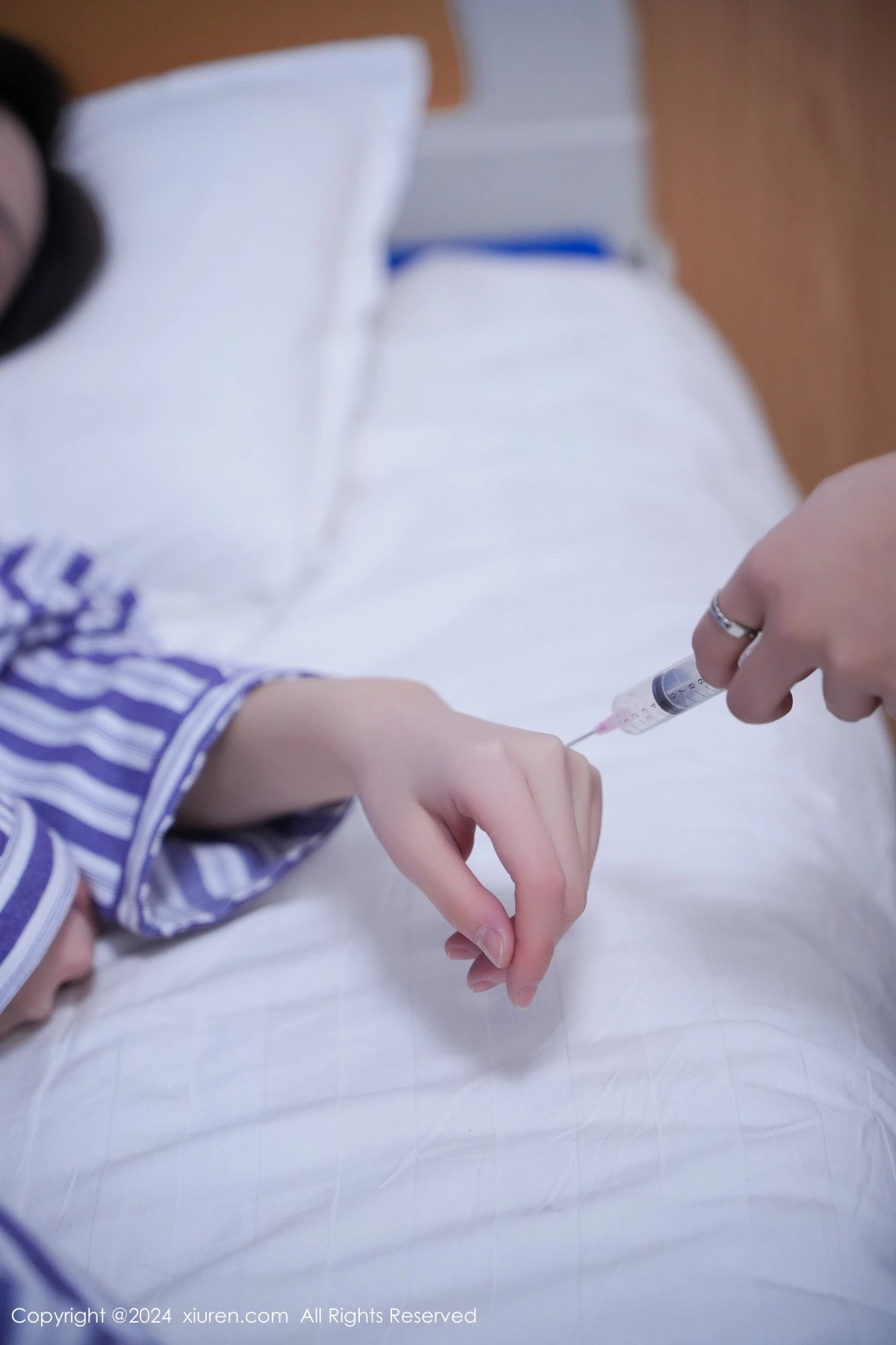 秀人集.com_[XiuRen秀人网]No.8346_女神Carol周妍希X角色扮演患者服配开档肉丝秀丰满身材诱惑写真72P