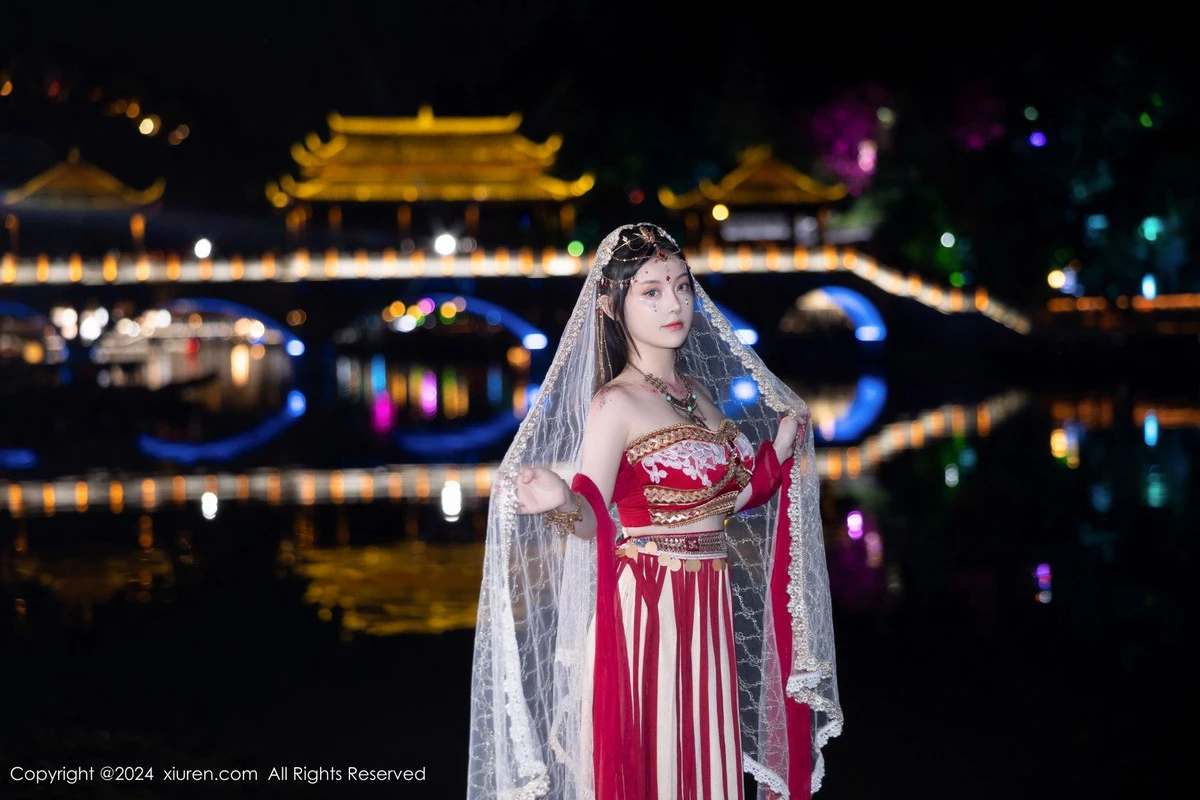 秀人集.com_[XiuRen秀人网]No.8349_模特豆瓣酱性感红色薄纱西域服饰半脱秀丰腴身材撩人诱惑写真82P