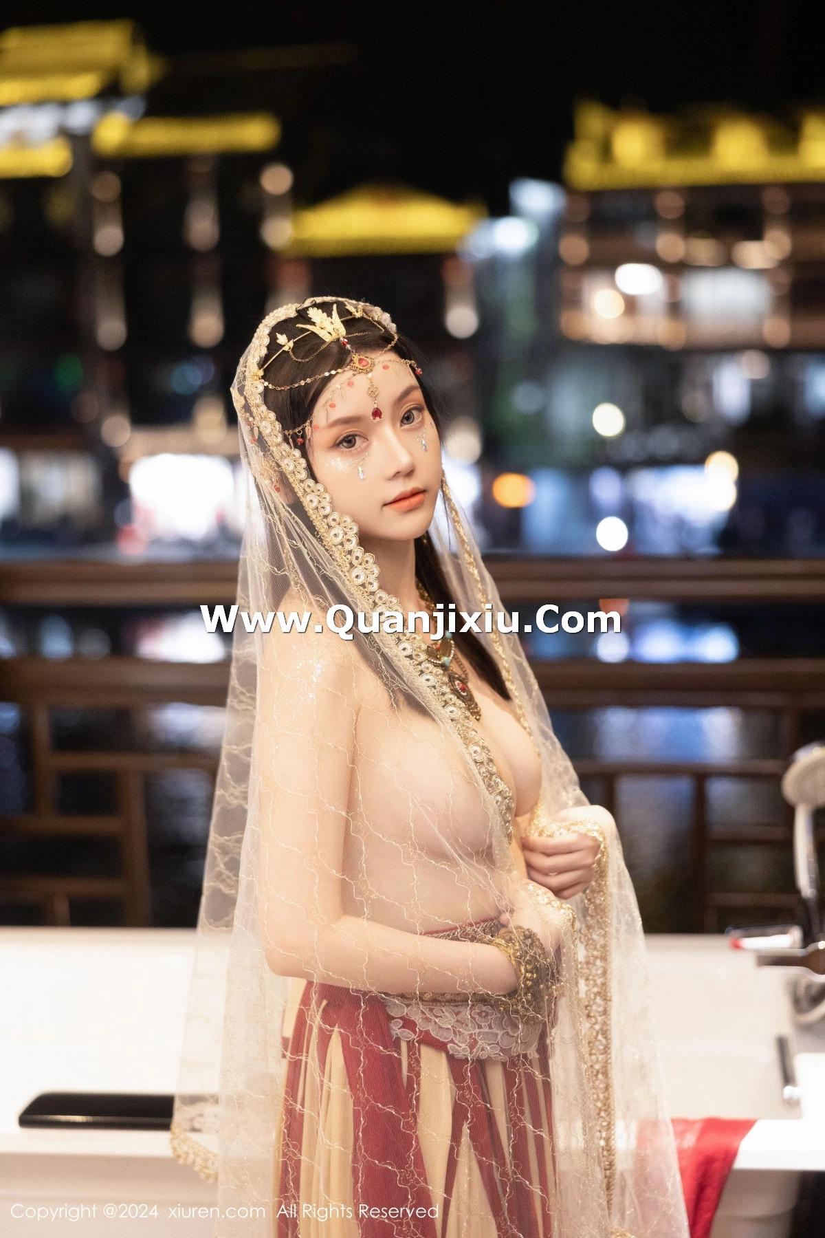 秀人集.com_[XiuRen秀人网]No.8349_模特豆瓣酱性感红色薄纱西域服饰半脱秀丰腴身材撩人诱惑写真82P