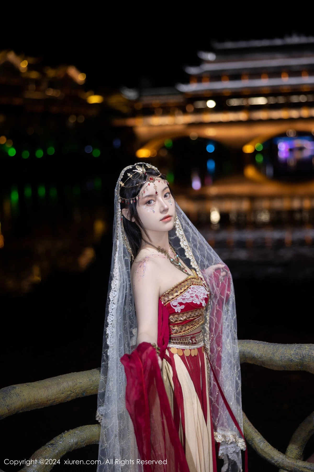 秀人集.com_[XiuRen秀人网]No.8349_模特豆瓣酱性感红色薄纱西域服饰半脱秀丰腴身材撩人诱惑写真82P