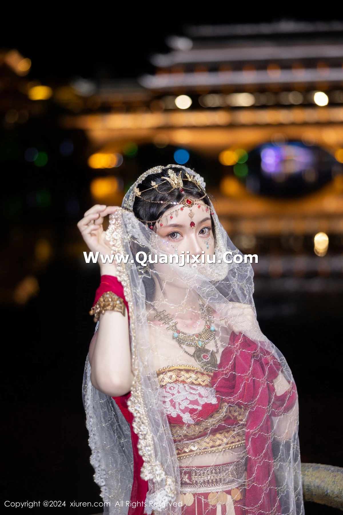 秀人集.com_[XiuRen秀人网]No.8349_模特豆瓣酱性感红色薄纱西域服饰半脱秀丰腴身材撩人诱惑写真82P