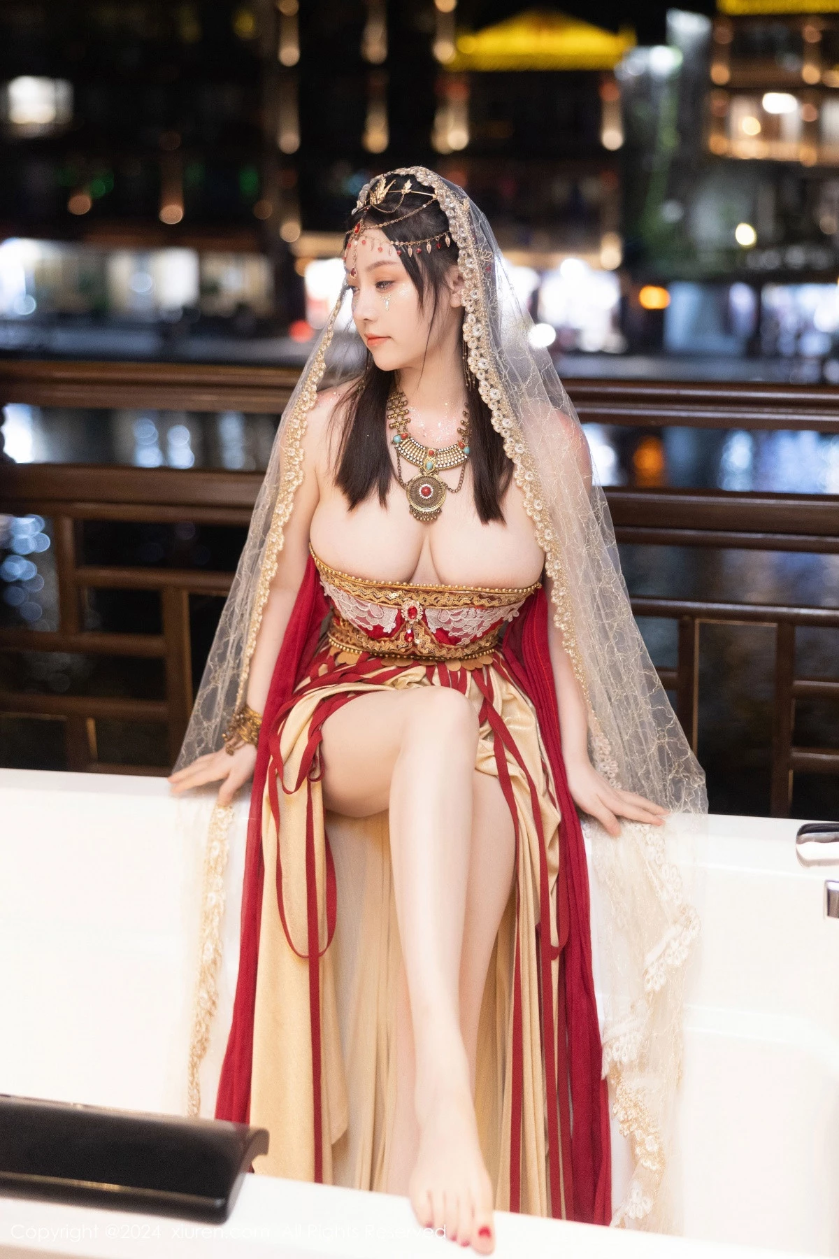 秀人集.com_[XiuRen秀人网]No.8349_模特豆瓣酱性感红色薄纱西域服饰半脱秀丰腴身材撩人诱惑写真82P