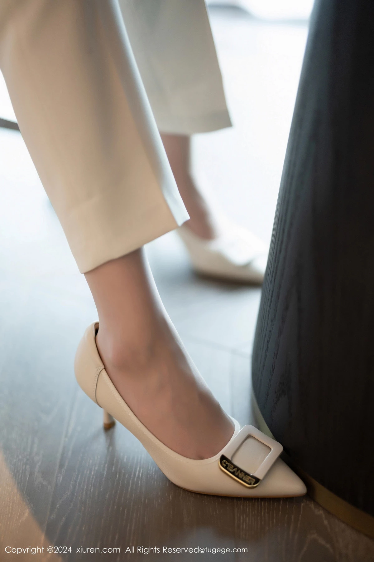 秀人集.com_[XiuRen秀人网]No.8354_模特梦心玥性感白色套装露黑色轻透内衣配超薄肉丝迷人诱惑写真90P