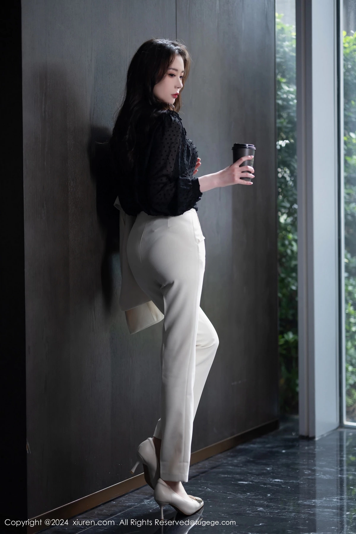 秀人集.com_[XiuRen秀人网]No.8354_模特梦心玥性感白色套装露黑色轻透内衣配超薄肉丝迷人诱惑写真90P