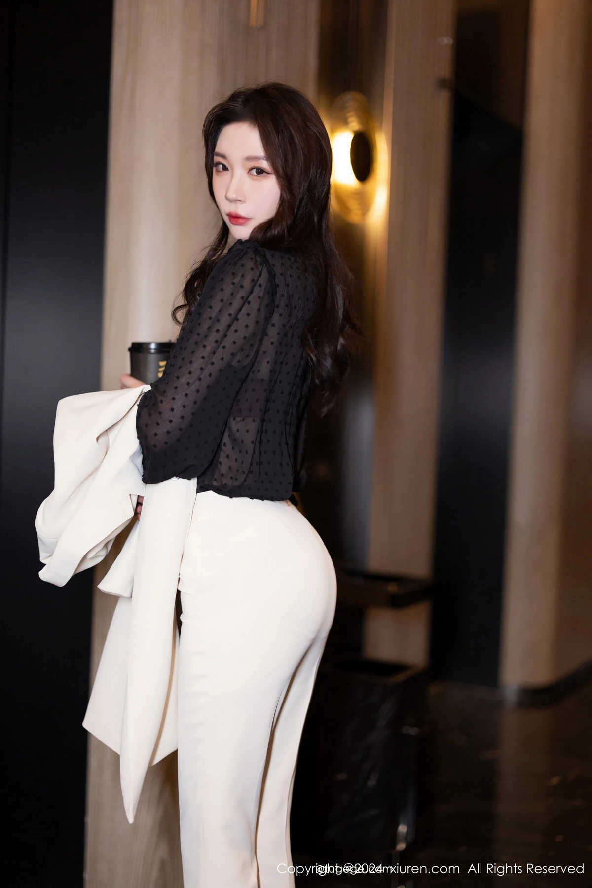 秀人集.com_[XiuRen秀人网]No.8354_模特梦心玥性感白色套装露黑色轻透内衣配超薄肉丝迷人诱惑写真90P