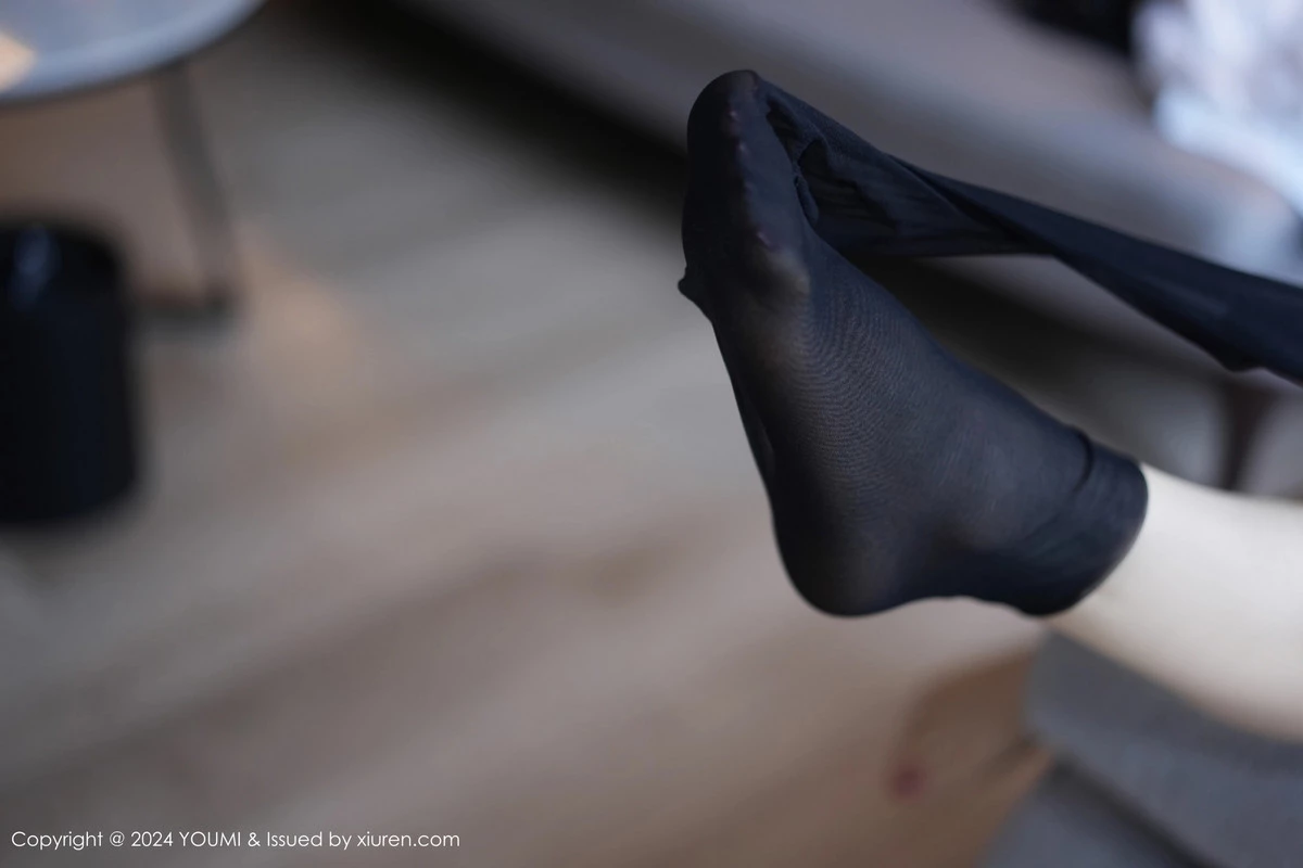 秀人集.com_[YouMi尤蜜荟]Vol.1042_模特心妍小公主性感白衬衫配短裙露超薄黑丝秀凹凸身材诱惑写真78P