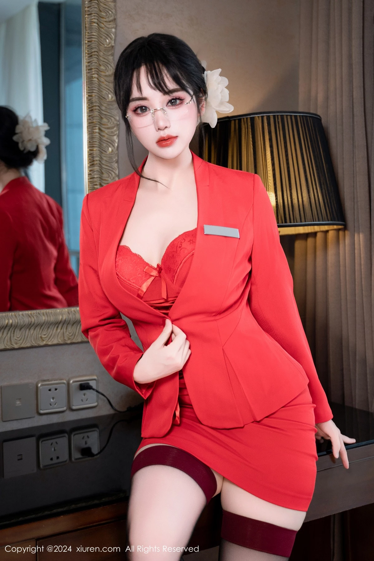 秀人集.com_[XiuRen秀人网]No.8360_模特汐汐爱吃草莓性感红色情趣内衣配黑丝袜秀惹火身材诱惑写真60P