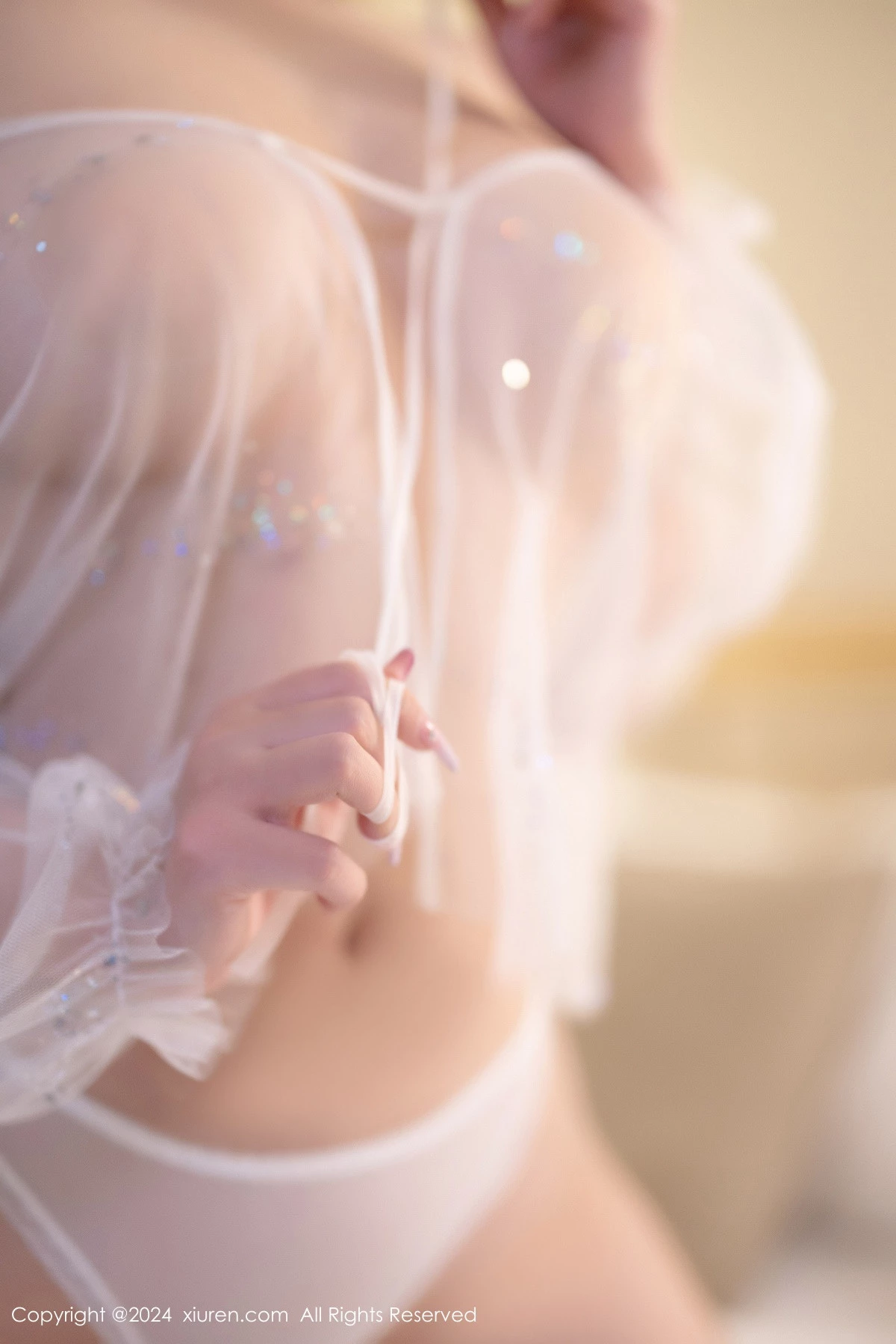 秀人集.com_[XiuRen秀人网]No.8363_女神杨晨晨Yome白色连衣长裙+白色情趣薄纱秀丰腴身材诱惑写真82P